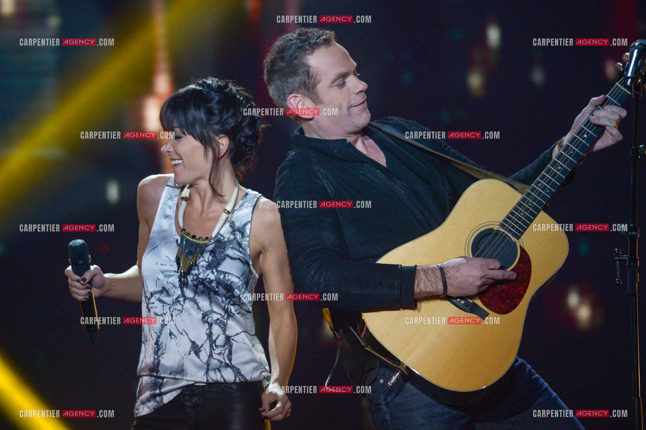 Les deux coachs de l'émission The Voice Kid's Jenifer Bertoli et Garou lors d'un duo.  ( Exclusif )