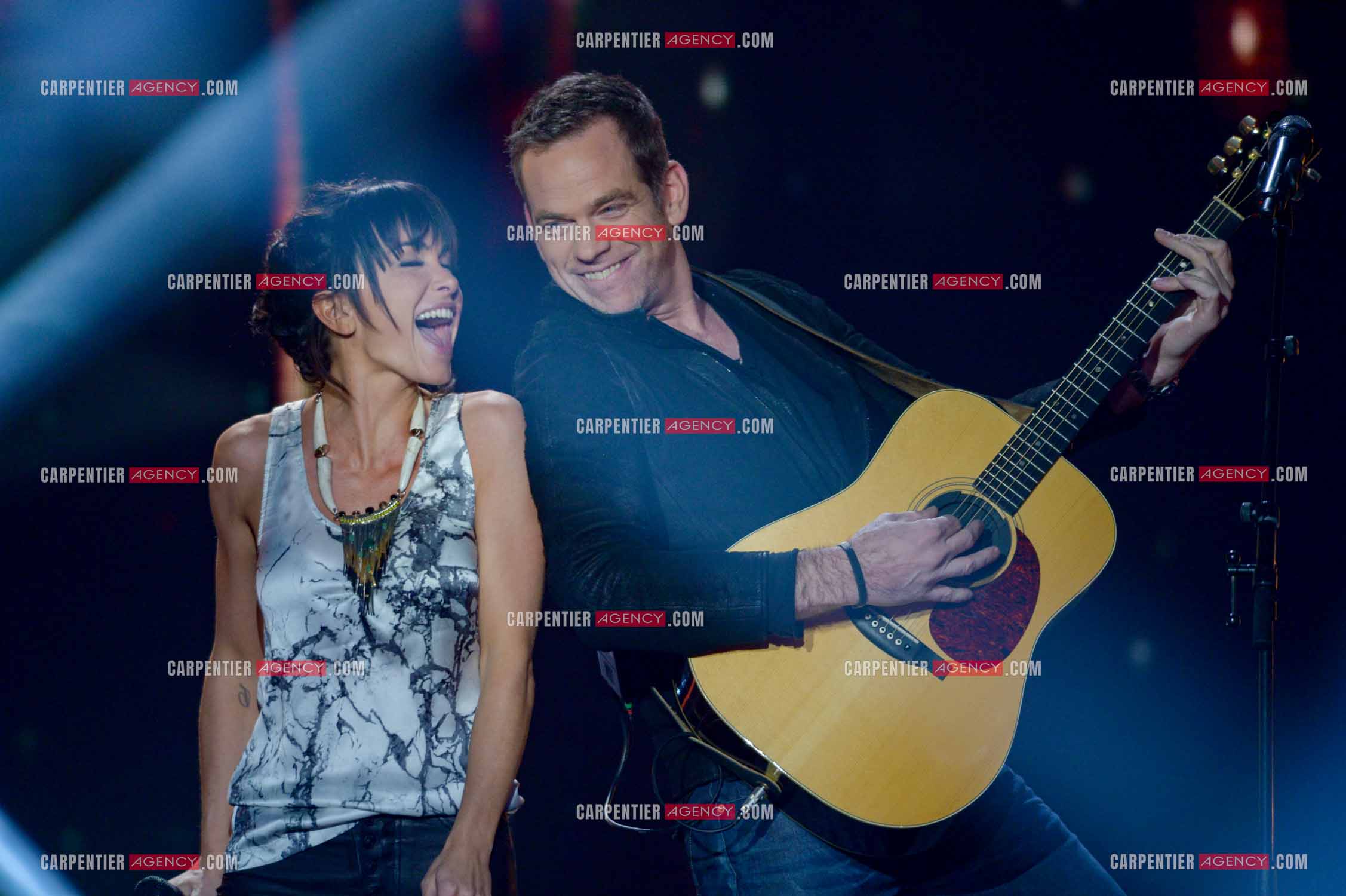 Les deux coachs de l'émission The Voice Kid's Jenifer Bertoli et Garou lors d'un duo.  ( Exclusif )