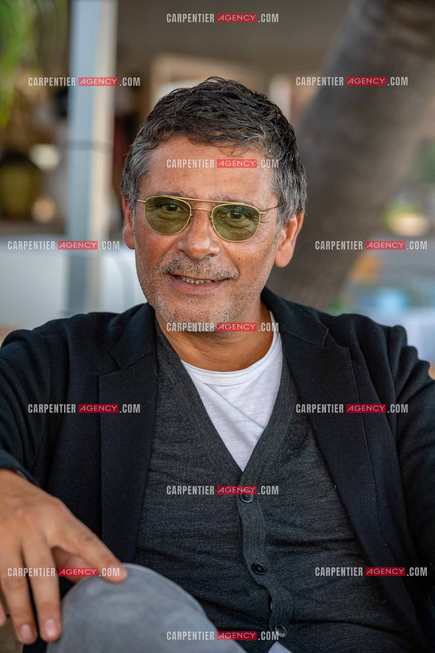L'acteur Pascal Elbé sur la plage du Mourillon à Toulon pour la promo de son dernier film “ ON EST FAIT POUR S'ENTENDRE “.   ( Exclusif )