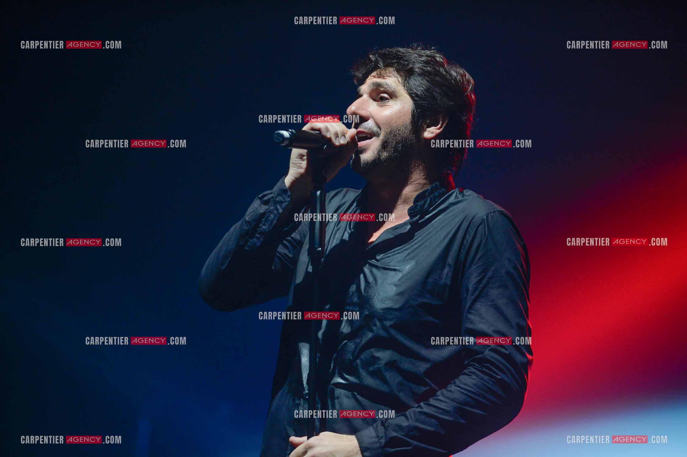 Le chanteur Patrick Fiori en concert.  ( Exclusif )