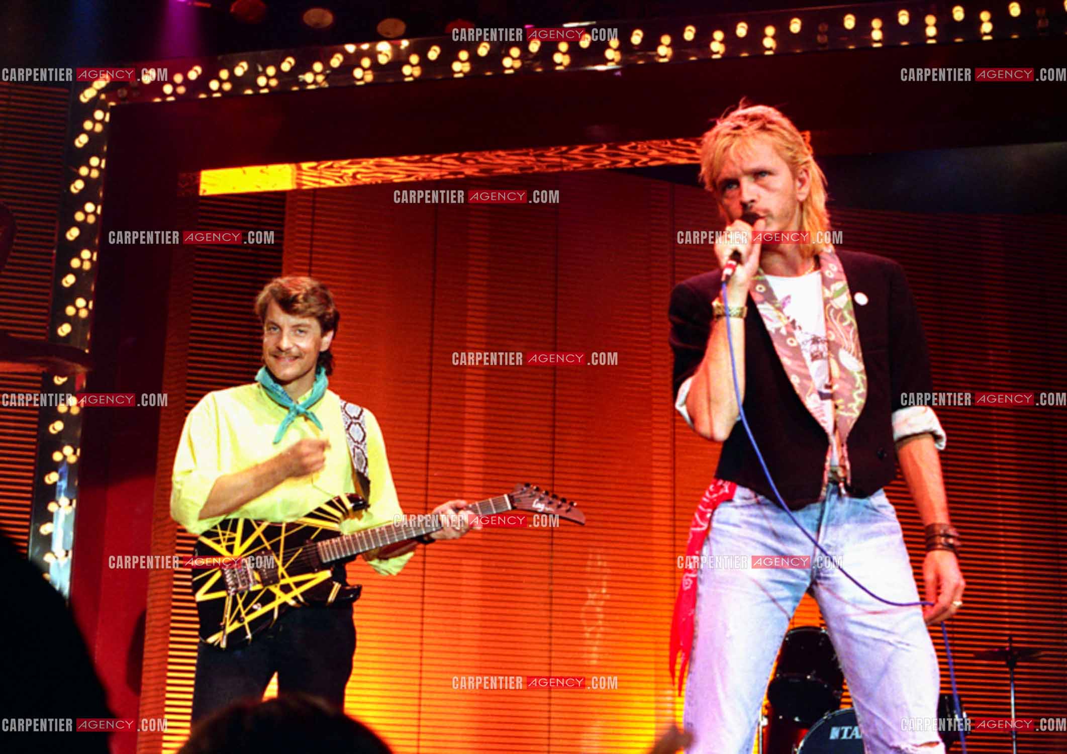 Émission présentéec par Philippe Risoli de quatre concerts dans quatre villes “LA NOUVELLE AFFICHE“ “LA NOUVELLE AFFICHE“. Les chanteurs Renaud et Francis Cabrel.  ( Exclusif )