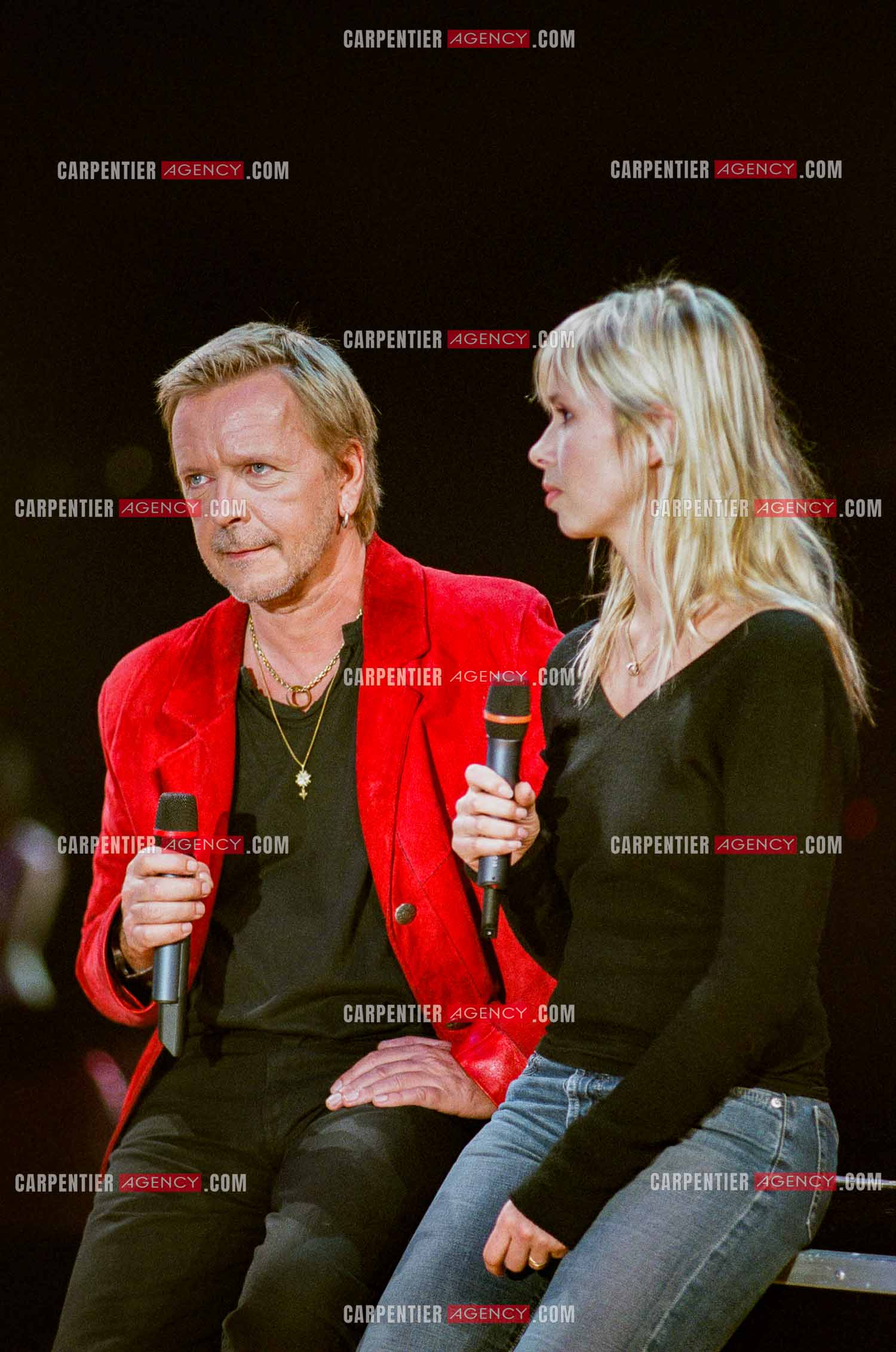 Le chanteur Renaud et sa femme Romane Serda invités pour l'anniversaire des 20 ans du Zénith de Paris.