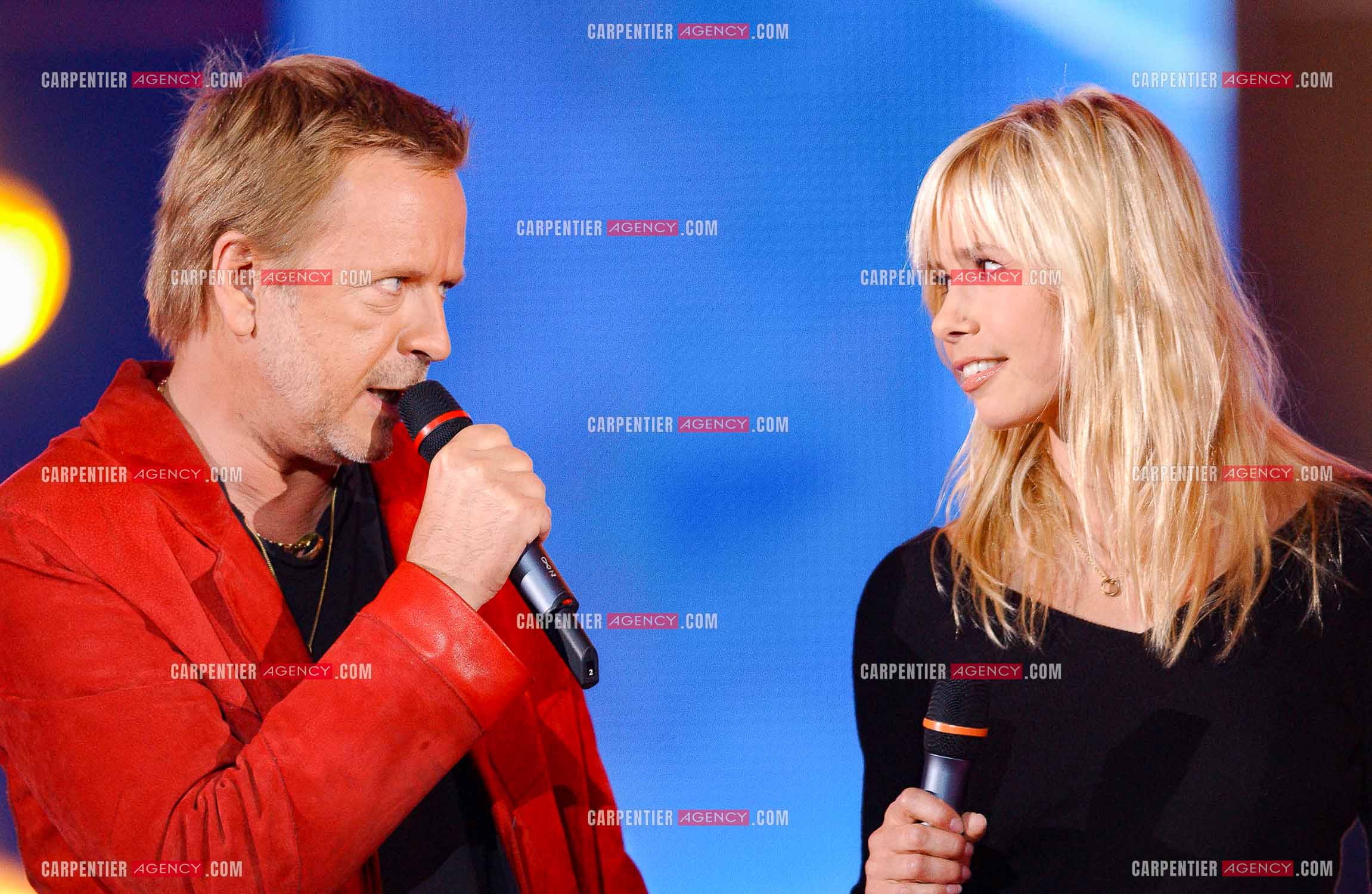 Le chanteur Renaud et sa compagne Romane Serda en concert pour l'anniversaire des 20 ans du Zénith de Paris.