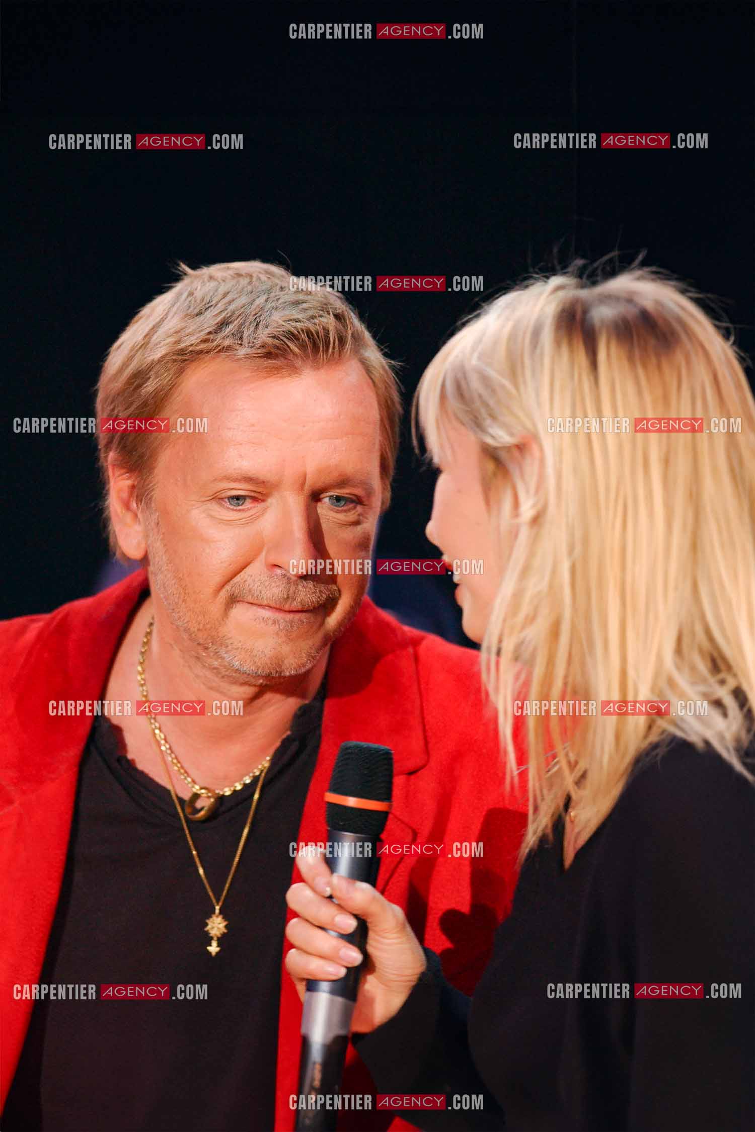 Le chanteur Renaud et sa femme Romane Serda invités pour l'anniversaire des 20 ans du Zénith de Paris.
