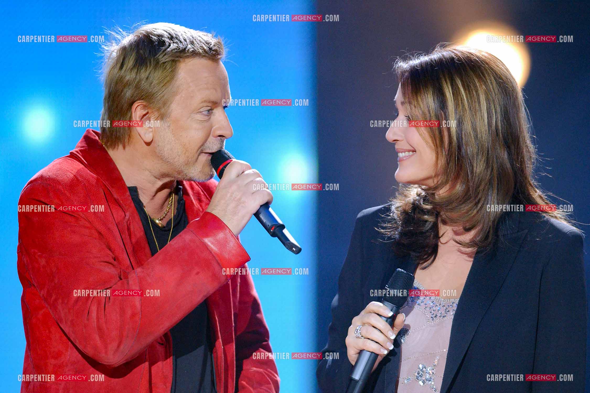 Le chanteur Renaud invité pour l'anniversaire des 20 ans du Zénith de Paris présenté par l'animatrice Daniela Lumbroso.