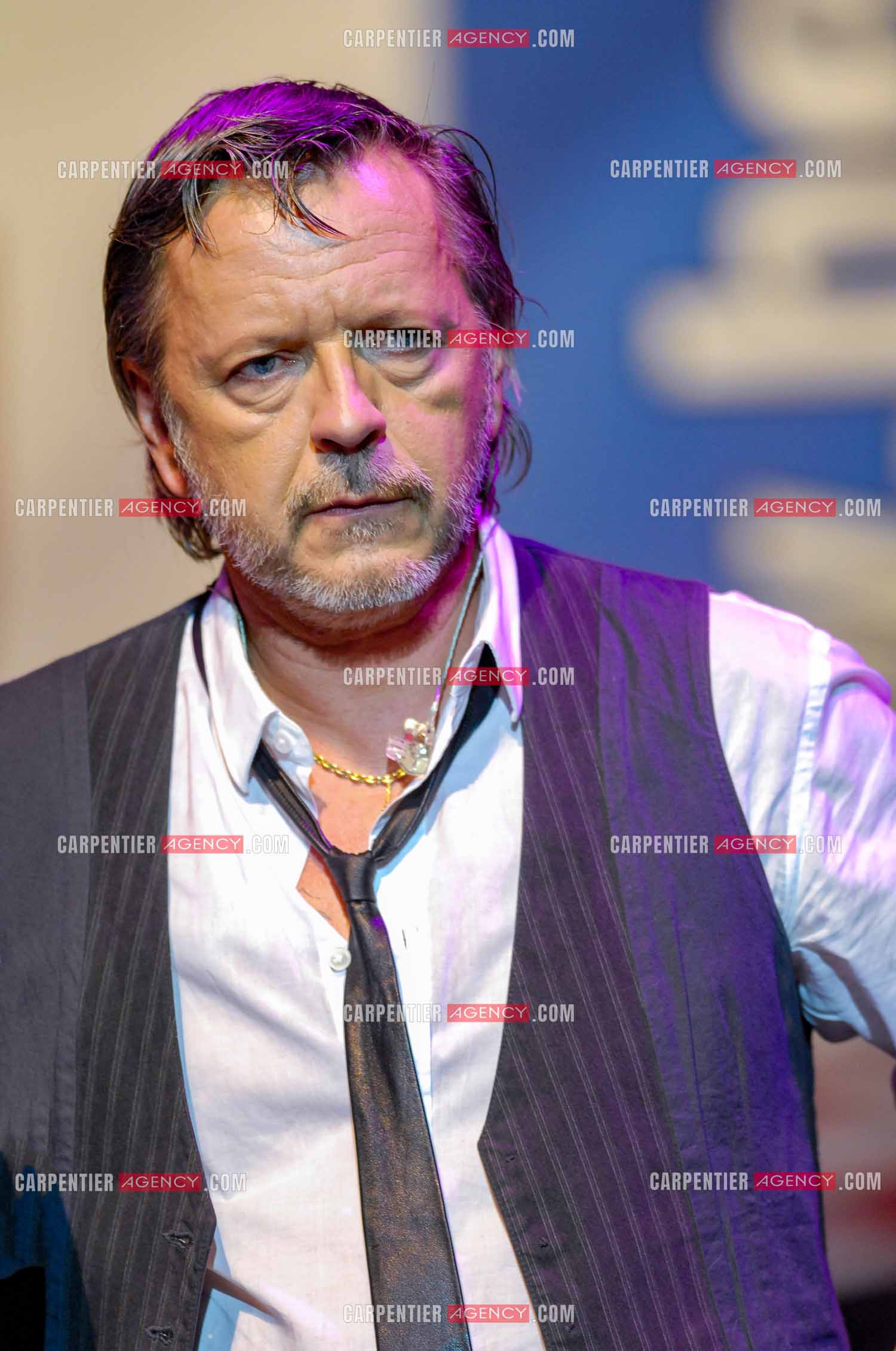 Le chanteur Renaud lors d'un concert de soutien au Zénith de Paris au profit de la libération d'Ingrid Betancourt.