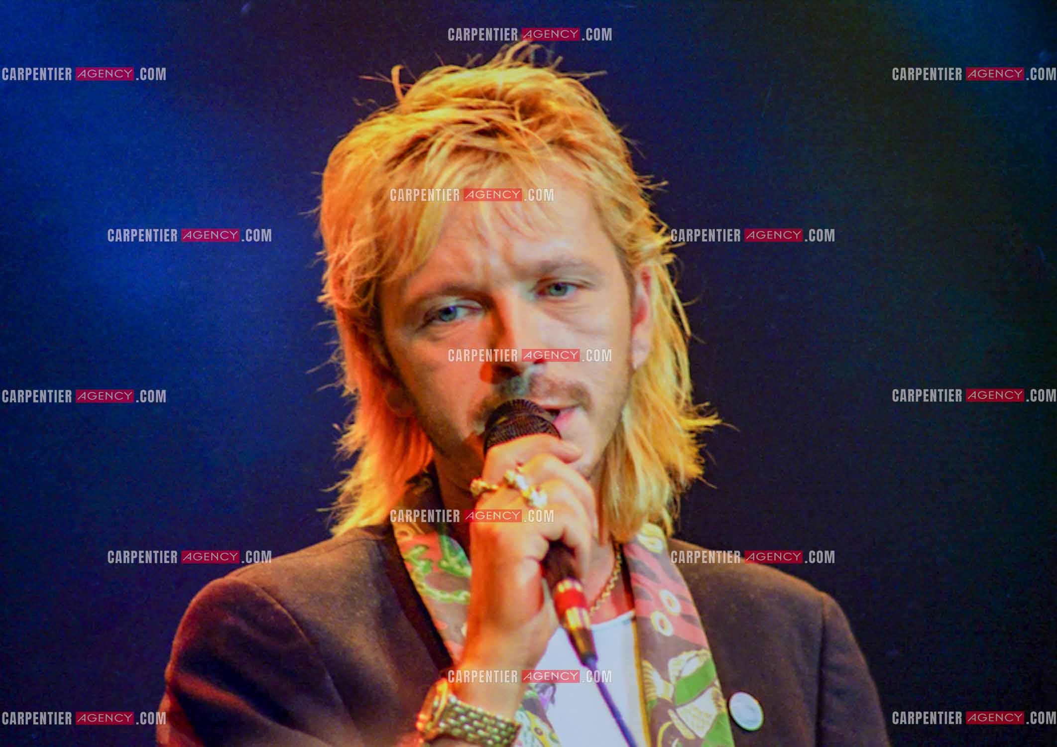 Émission présentéec par Philippe Risoli de quatre concerts dans quatre villes “LA NOUVELLE AFFICHE“ “LA NOUVELLE AFFICHE“. Le chanteur Renaud.  ( Exclusif )