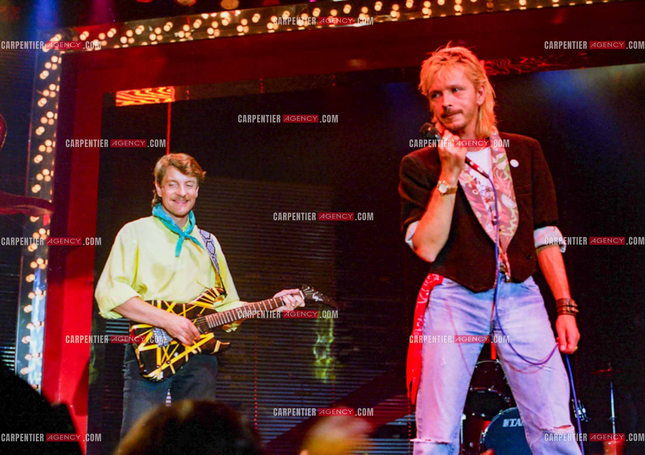 Émission présentéec par Philippe Risoli de quatre concerts dans quatre villes “LA NOUVELLE AFFICHE“ “LA NOUVELLE AFFICHE“. Les chanteurs Renaud et Francis Cabrel.  ( Exclusif )