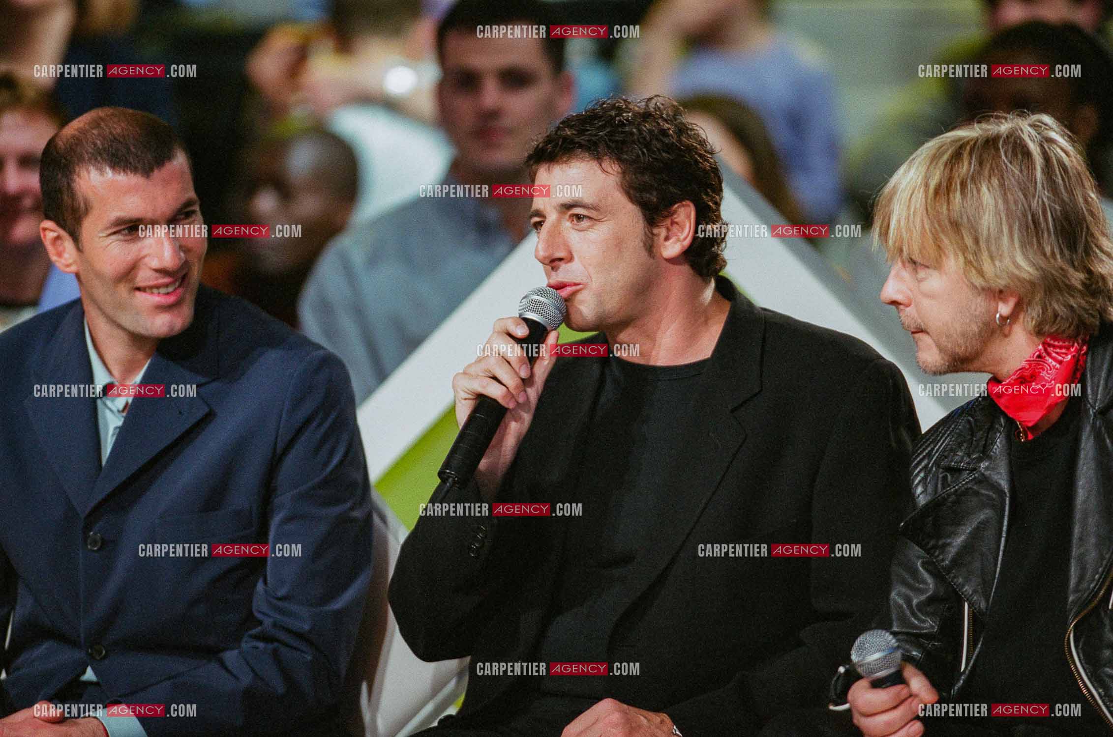 Le chanteur Renaud Séchan invité de l'émission spéciale “ELA“ assosiation parainée par le footbaleur Zinédine Zidane. Zinédine Zidane, Patrick Bruel et Renaud.  ( Exclusif )