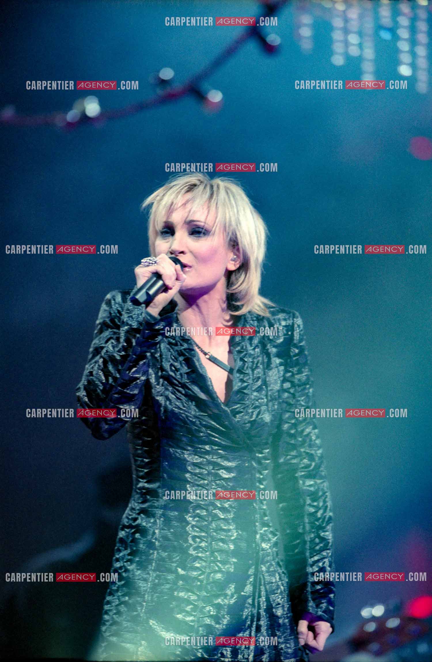 La chanteuse Patricia Kaas en concert au Zénith de Paris en janvier 2005.   ( Exclusif )