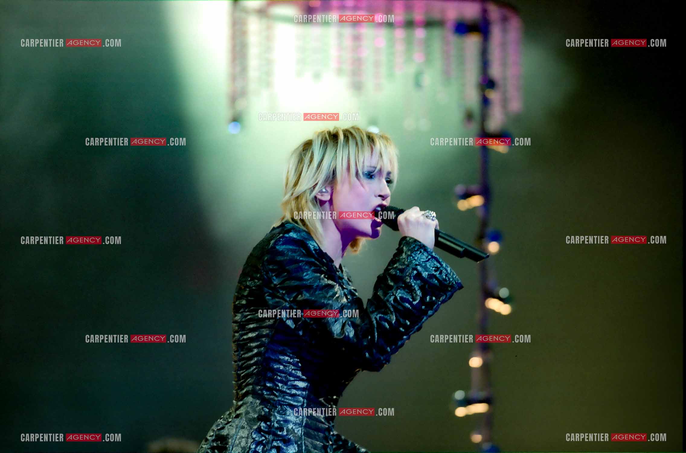 La chanteuse Patricia Kaas en concert au Zénith de Paris en janvier 2005.   ( Exclusif )