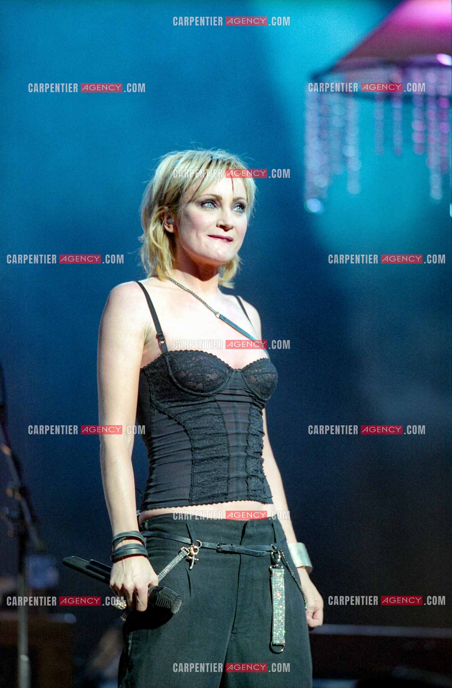 La chanteuse Patricia Kaas en concert au Zénith de Paris en janvier 2005.   ( Exclusif )