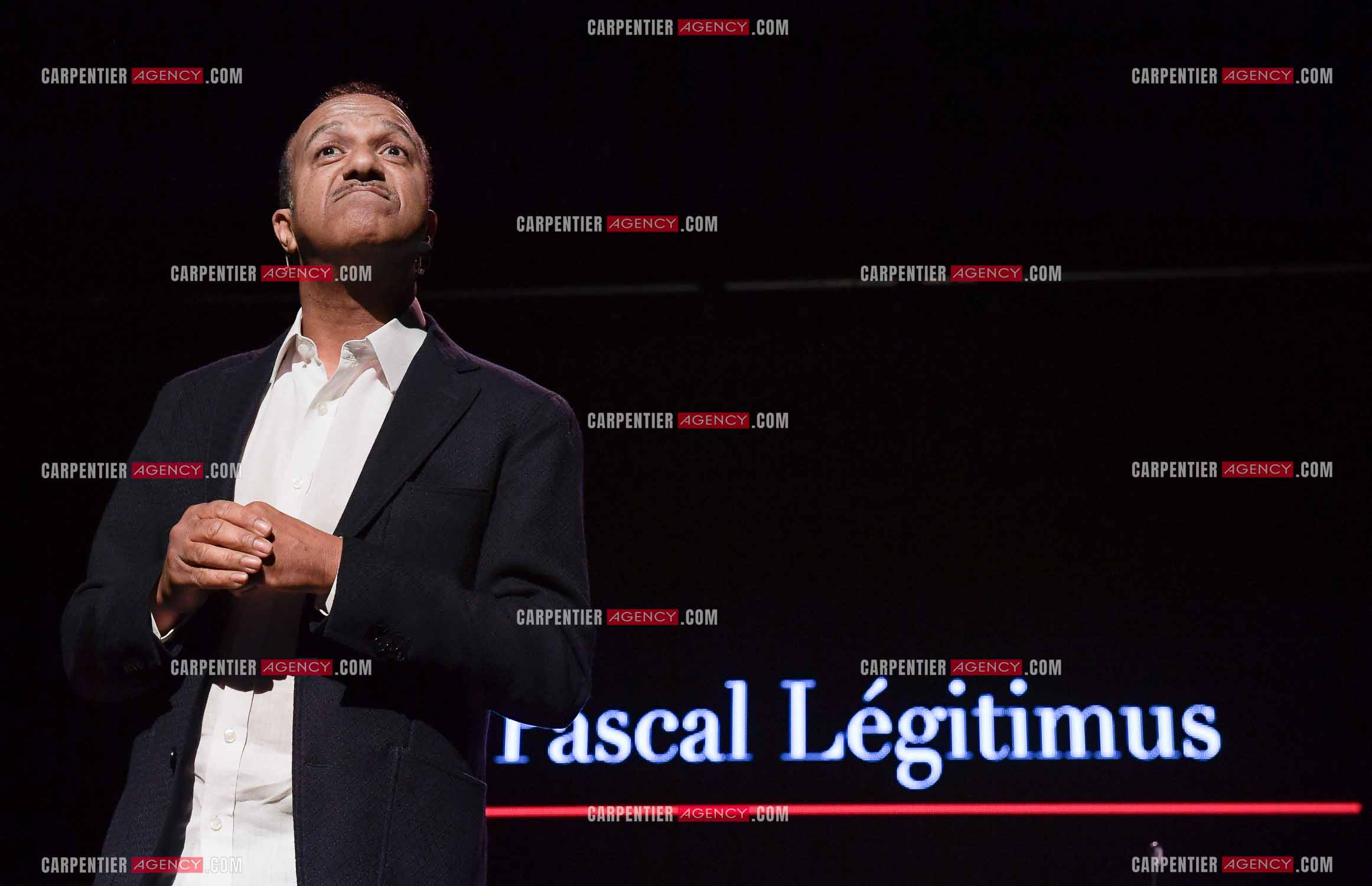 L'humoriste Pascal Légitimus au Silo à Marseille pour l'inauguration de la salle “ Charles Aznavour “.