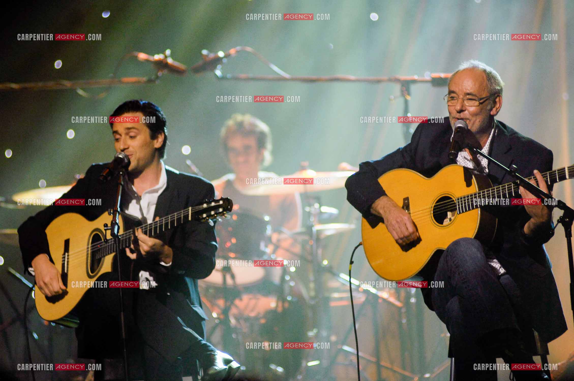 Les chanteurs Thomas Dutronc et Maxime Leforestier en duo au Zénith de Paris pour le concert SOL EN SI au profit du SIDA.