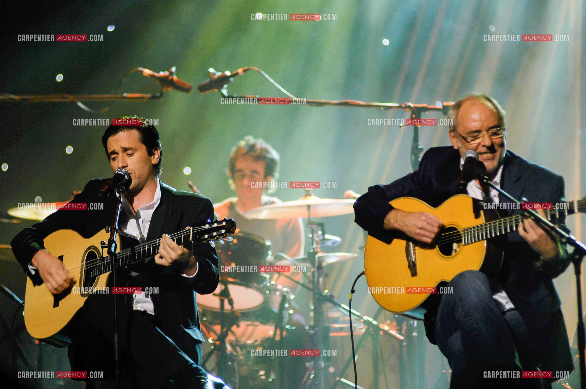 Les chanteurs Thomas Dutronc et Maxime Leforestier en duo au Zénith de Paris pour le concert SOL EN SI au profit du SIDA.