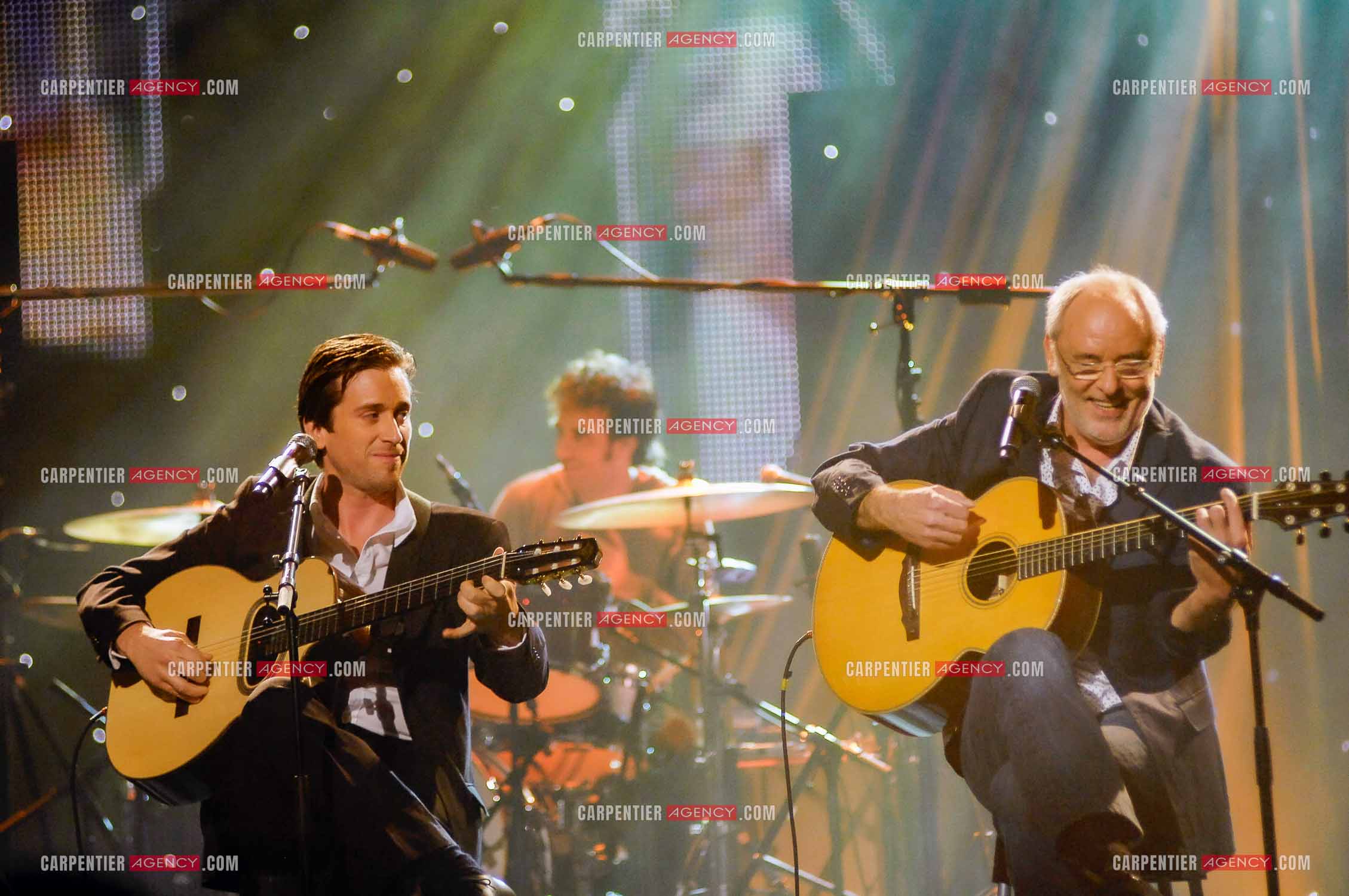 Les chanteurs Thomas Dutronc et Maxime Leforestier en duo au Zénith de Paris pour le concert SOL EN SI au profit du SIDA.