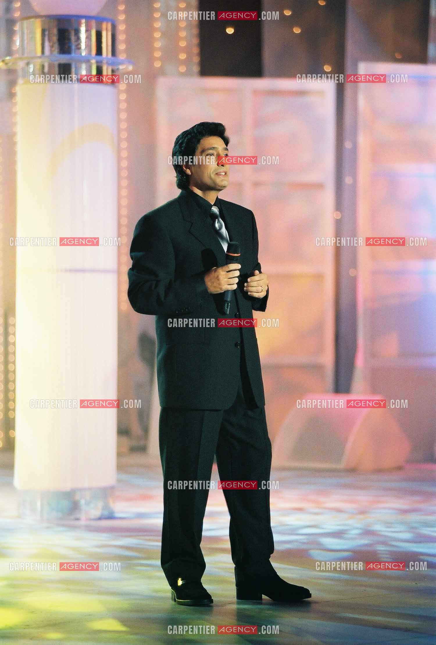 Le chanteur Frédéric François lors de l'enregistrement de l'émission “Les Années Tubes“.  ( Exclusif )