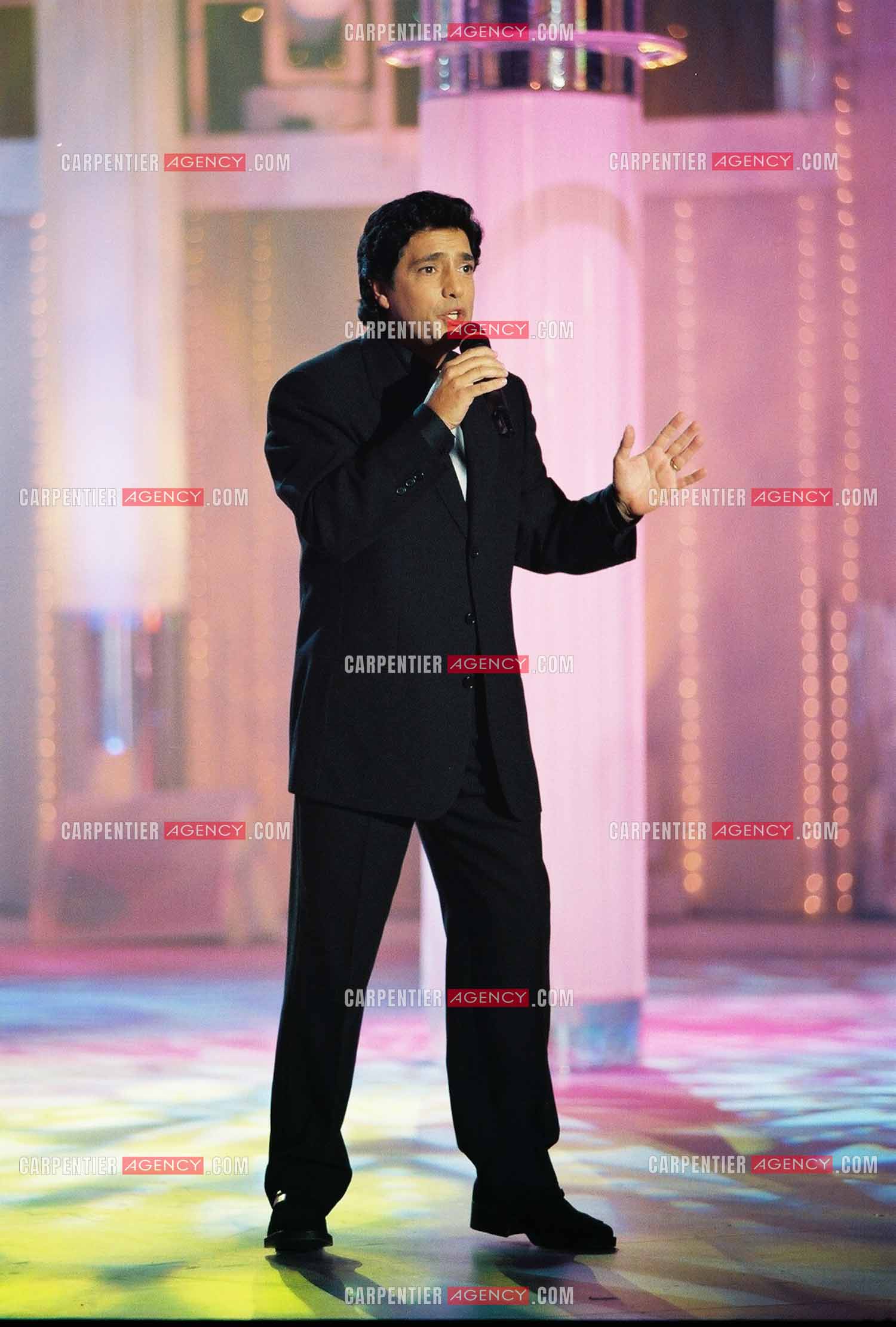 Le chanteur Frédéric François lors de l'enregistrement de l'émission “Les Années Tubes“.  ( Exclusif )