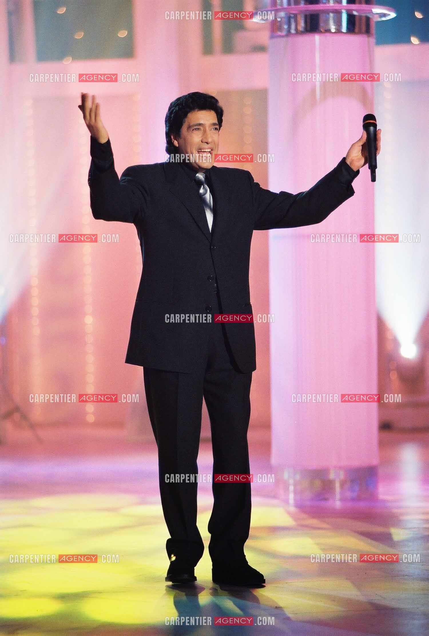 Le chanteur Frédéric François lors de l'enregistrement de l'émission “Les Années Tubes“.  ( Exclusif )