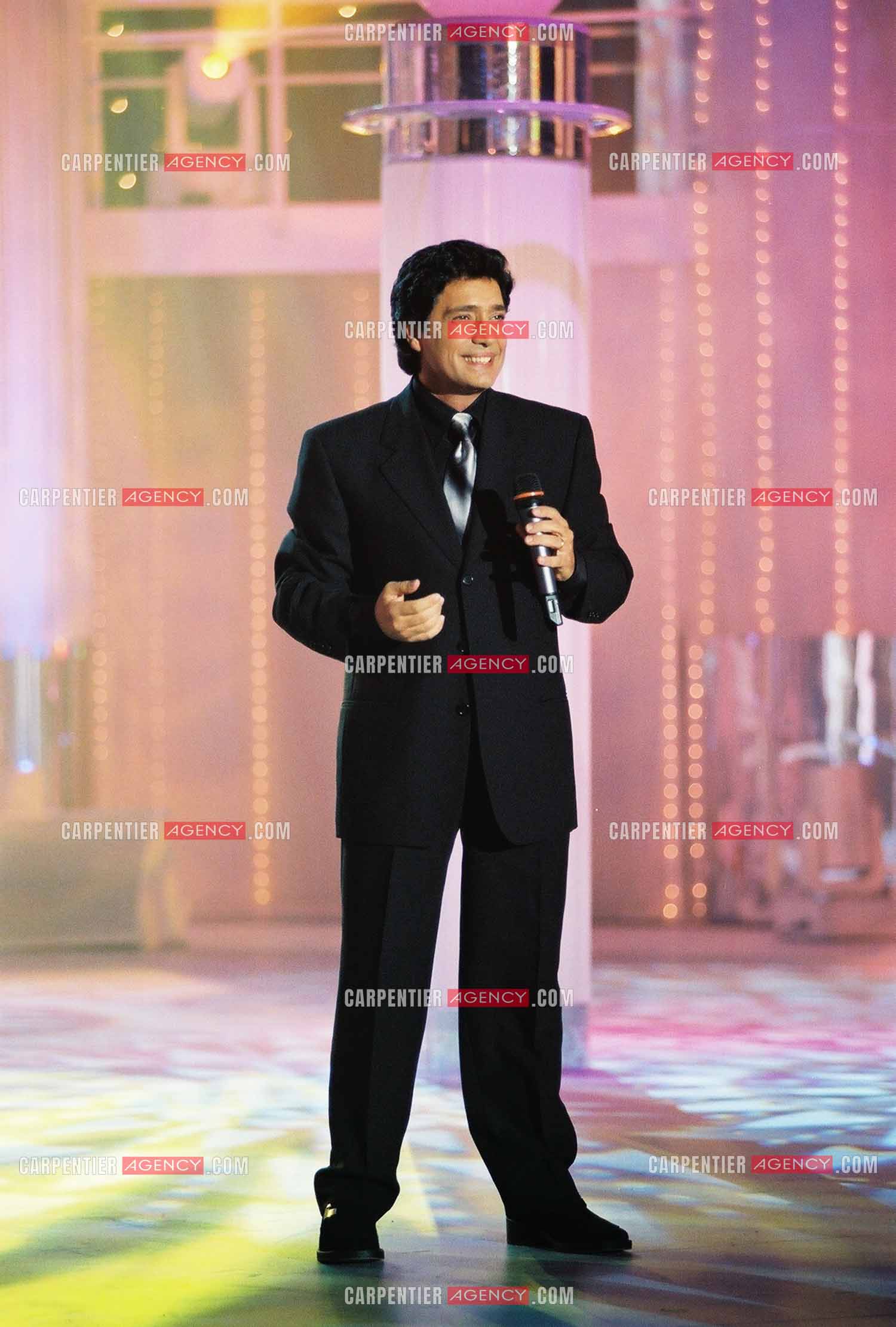 Le chanteur Frédéric François lors de l'enregistrement de l'émission “Les Années Tubes“.  ( Exclusif )