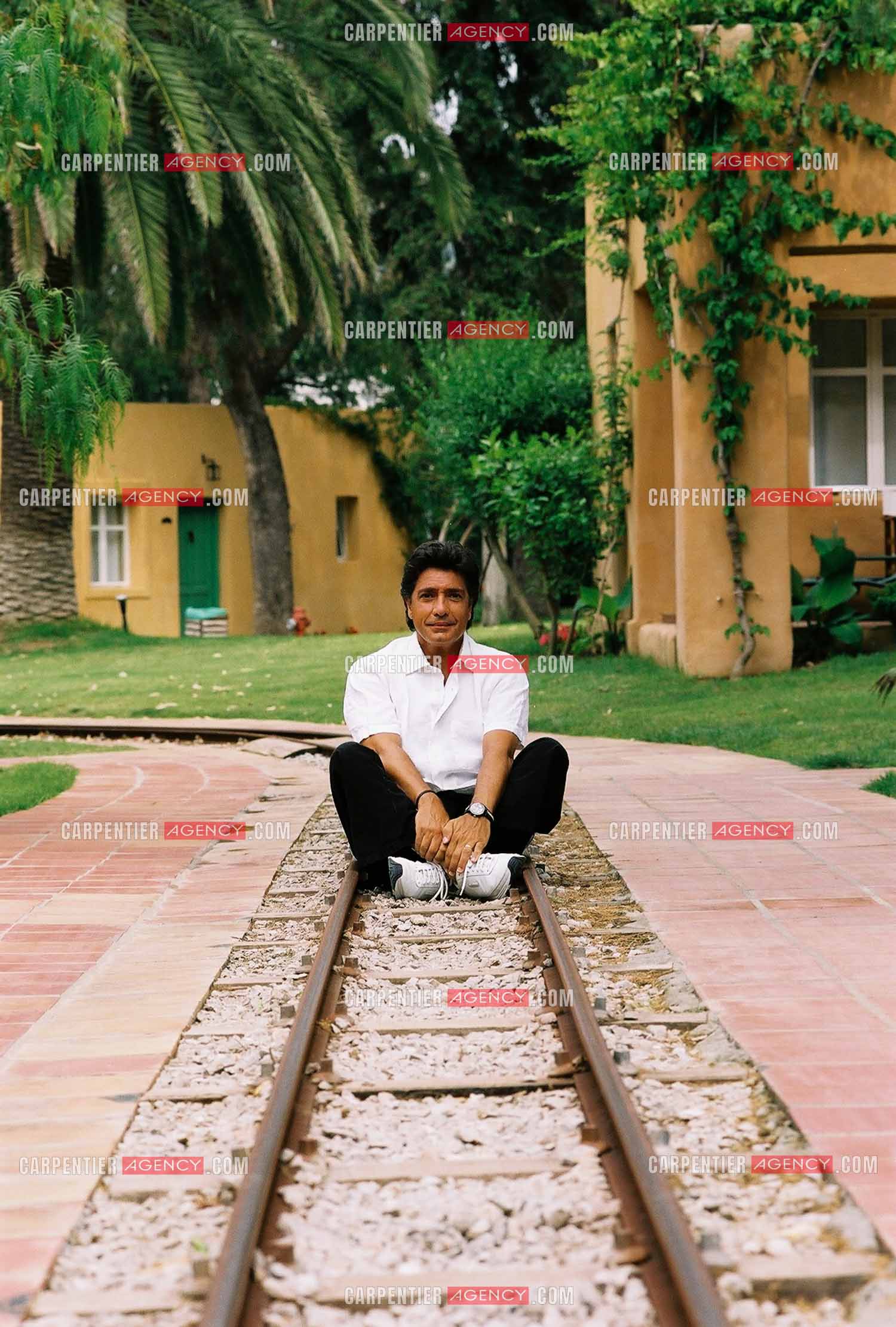 Le chanteur Frédéric François lors d'une escale en Turquie pour une séance photo.  ( Exclusif )