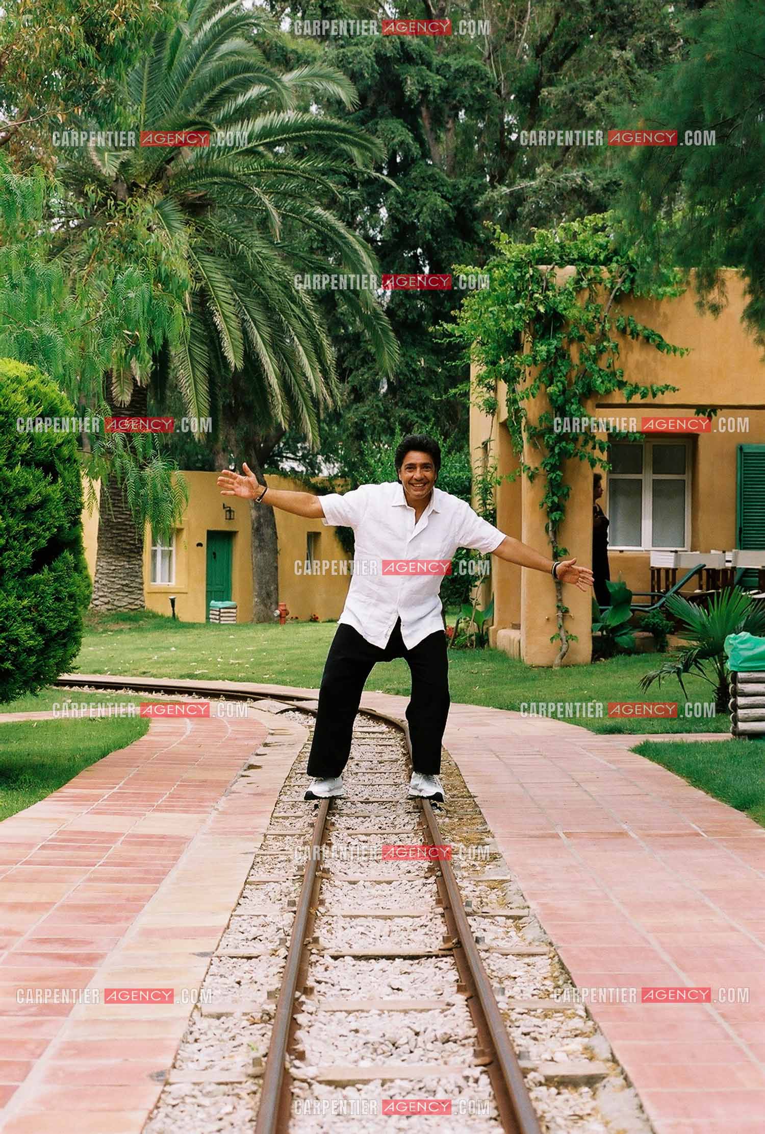 Le chanteur Frédéric François lors d'une escale en Turquie pour une séance photo.  ( Exclusif )