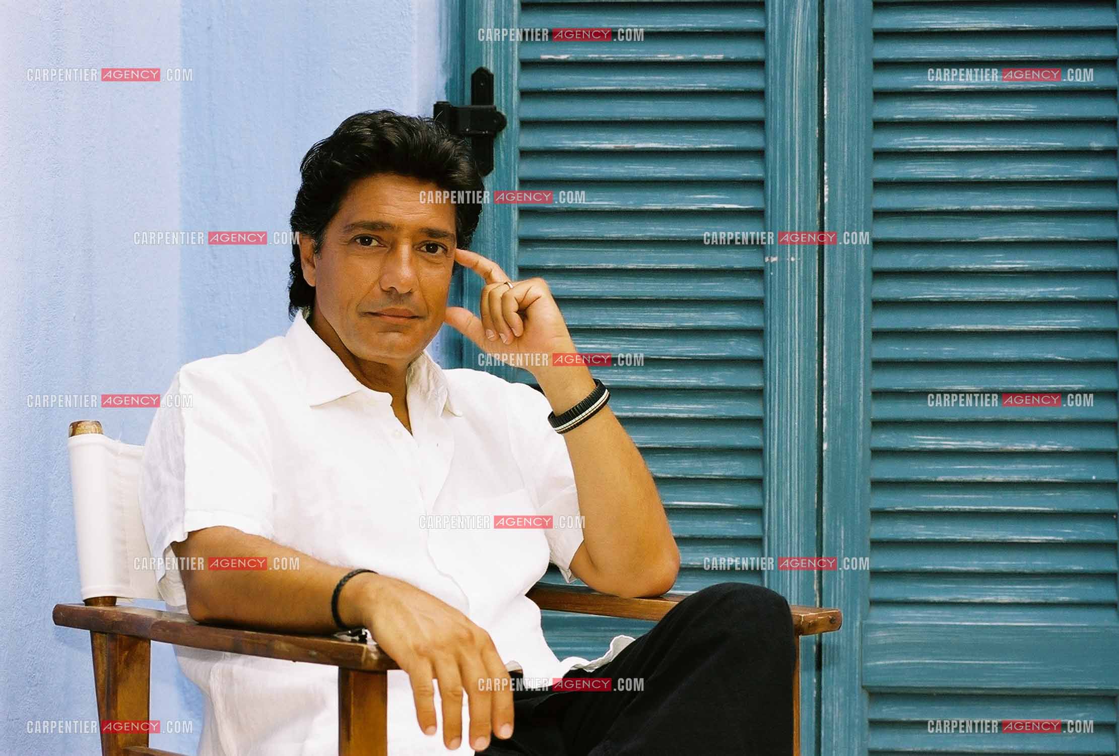 Le chanteur Frédéric François lors d'une escale en Turquie pour une séance photo.  ( Exclusif )