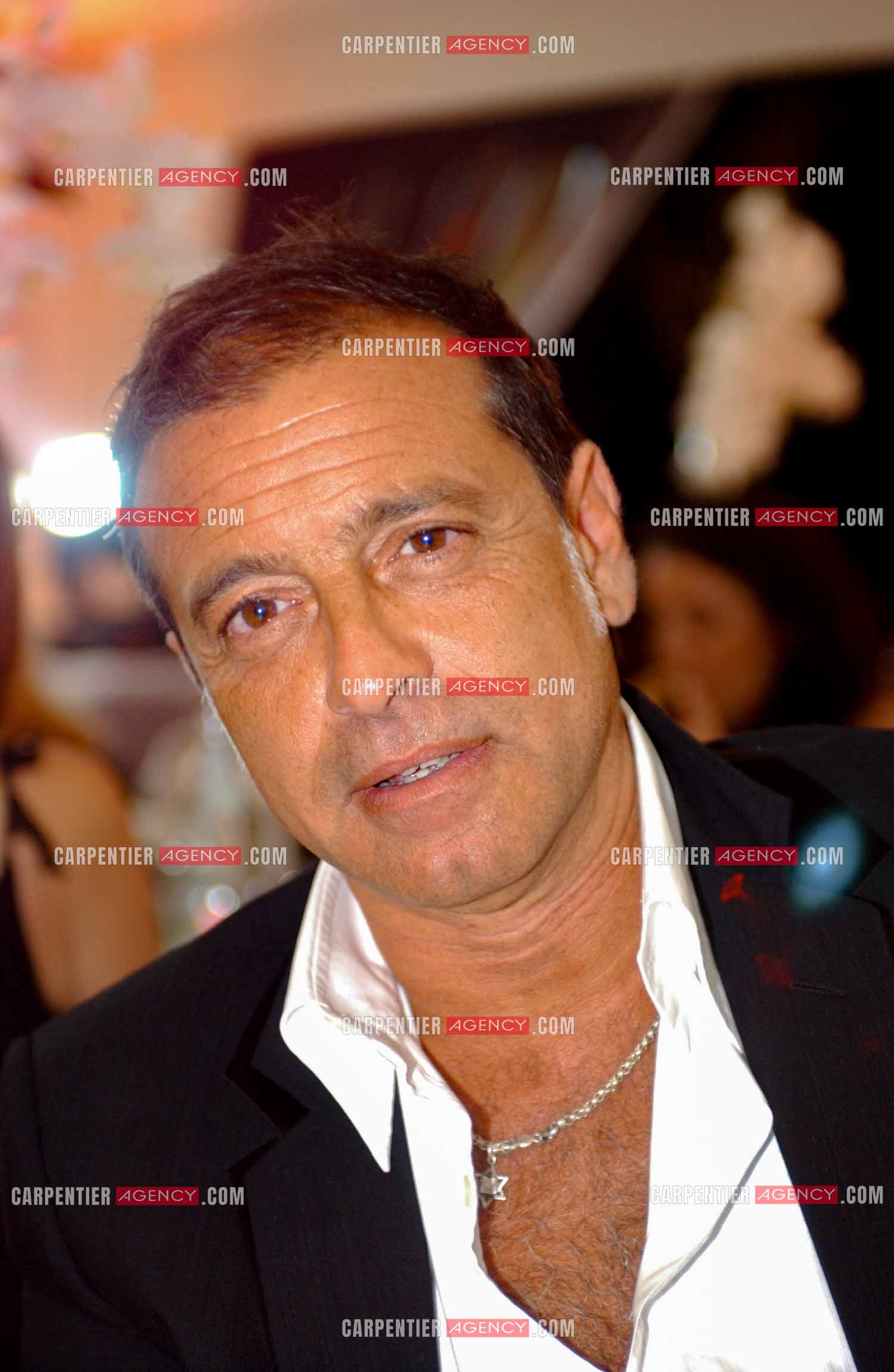 Le chanteur Félix Gray.    ( Exclusif )