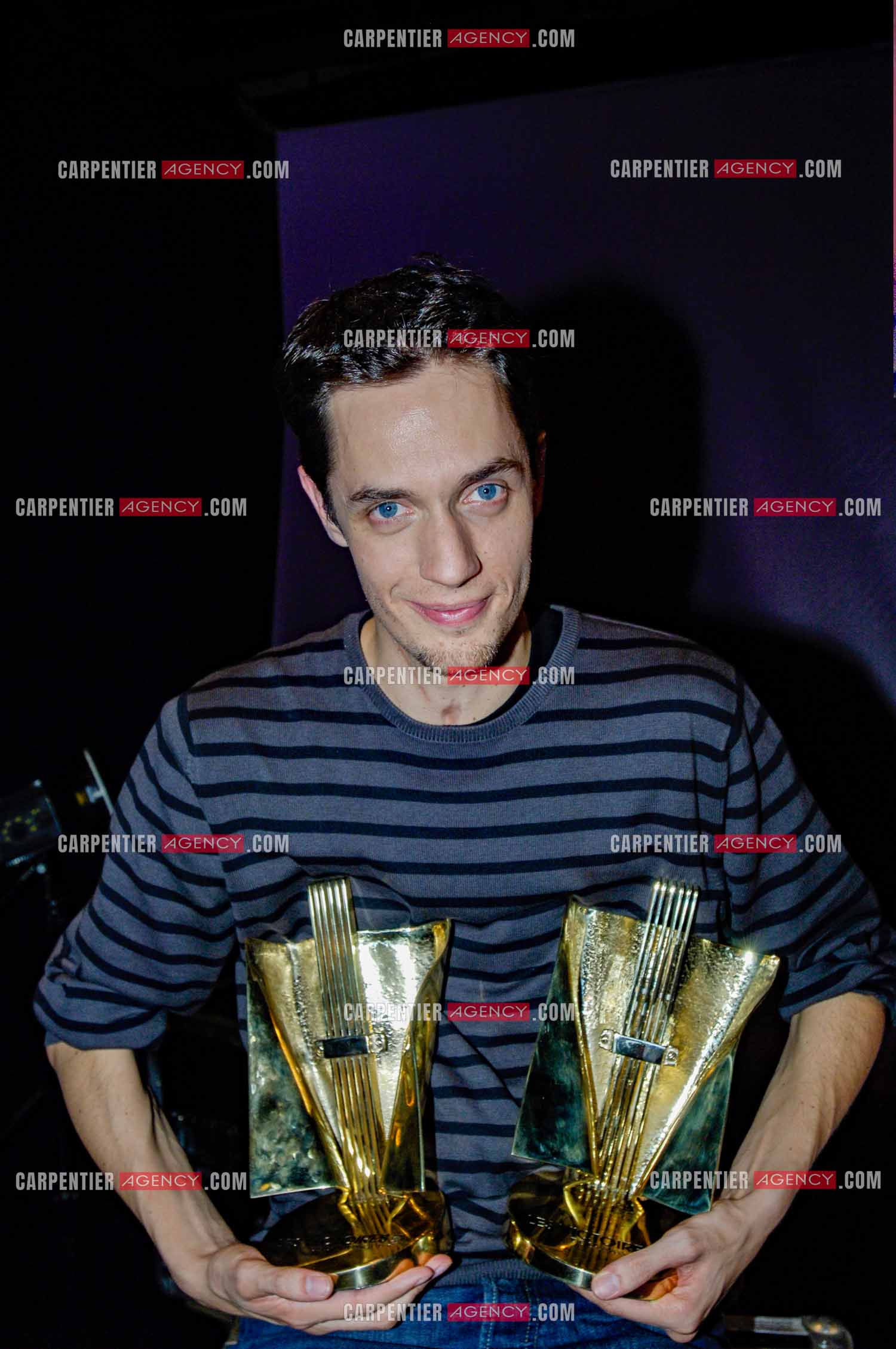 Le rappeur Fabien Marsaud dit Grand Corps Malade aux Victoires de la Musique en 2007. Le rappeur reçoit deux Victoires: Celle de l'artiste révélation scène et la Victoire de l'album révélation.                   ( Exclusif )