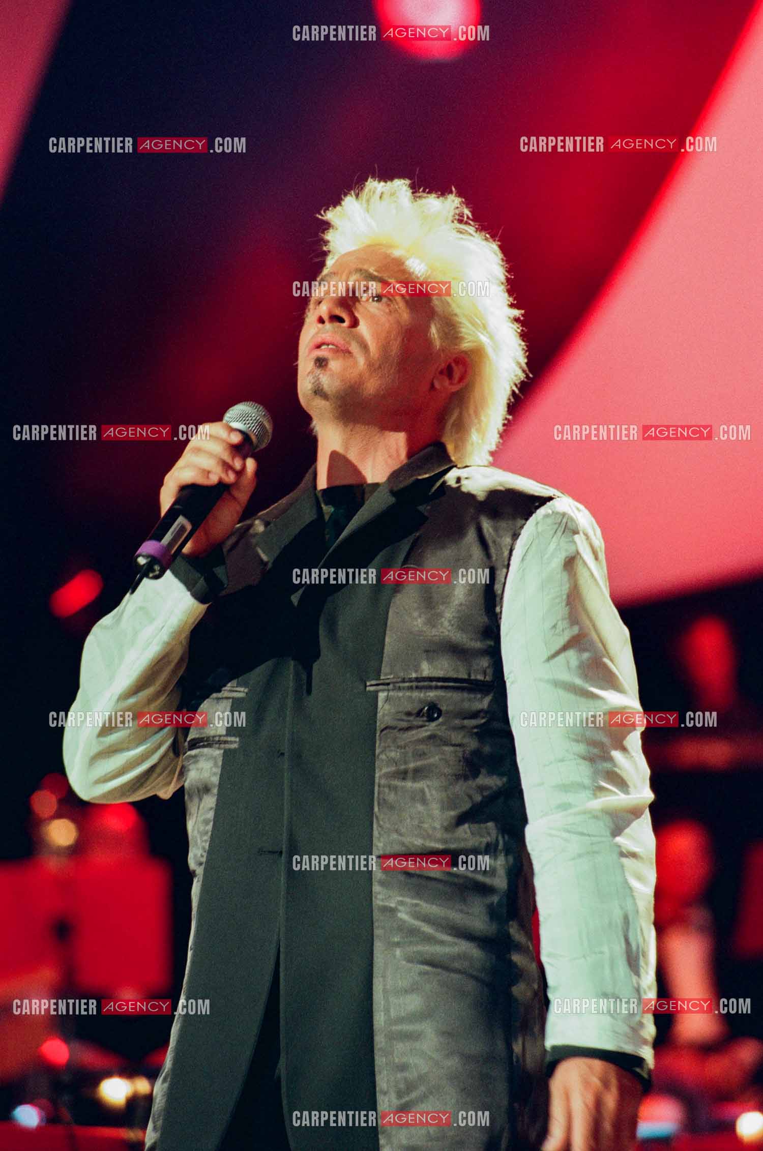 13e cérémonie des Victoires de la musique à l'Olympia le 20 Février 1998. Le chanteur Florent Pagny.