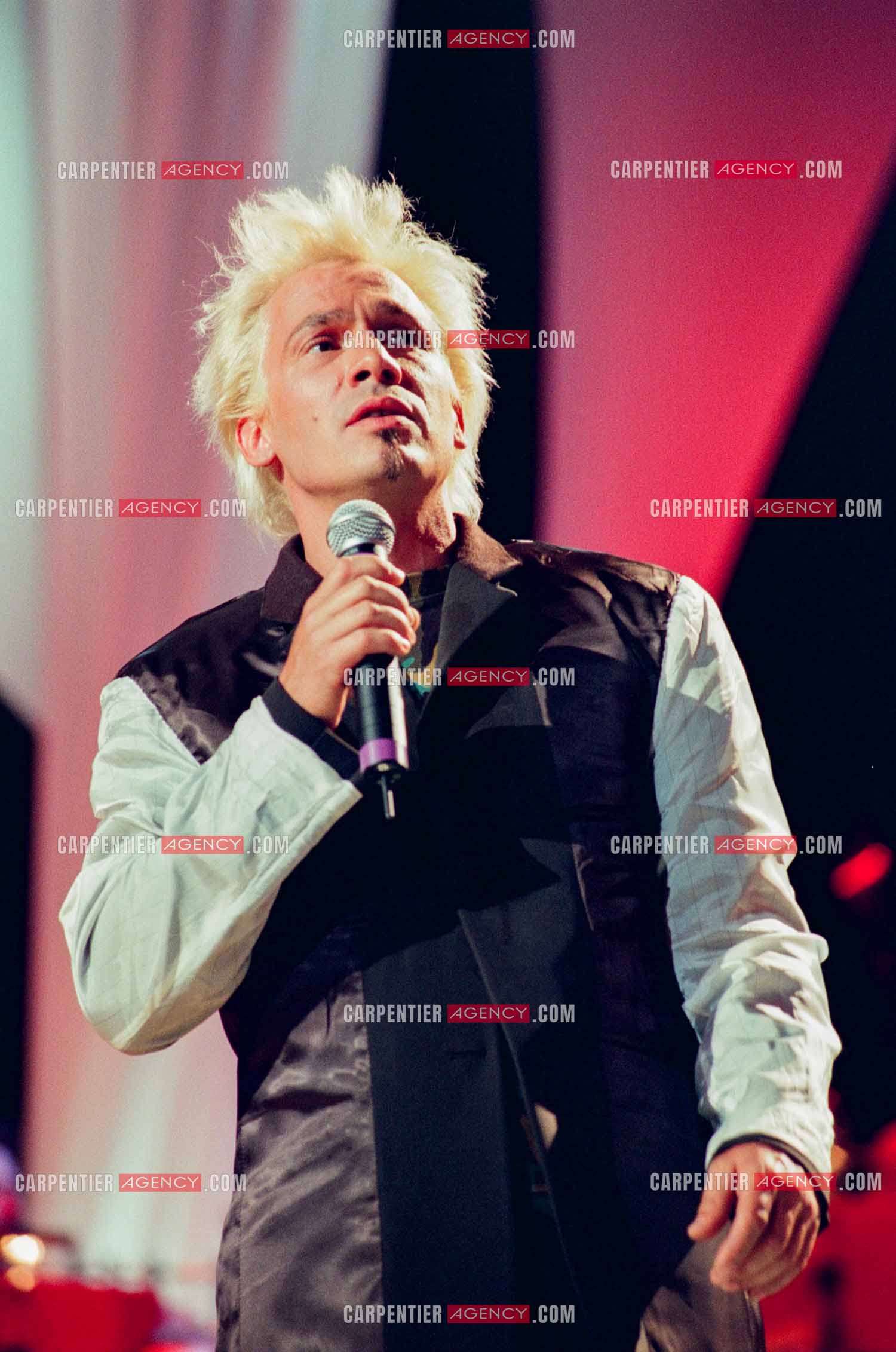 13e cérémonie des Victoires de la musique à l'Olympia le 20 Février 1998. Le chanteur Florent Pagny.