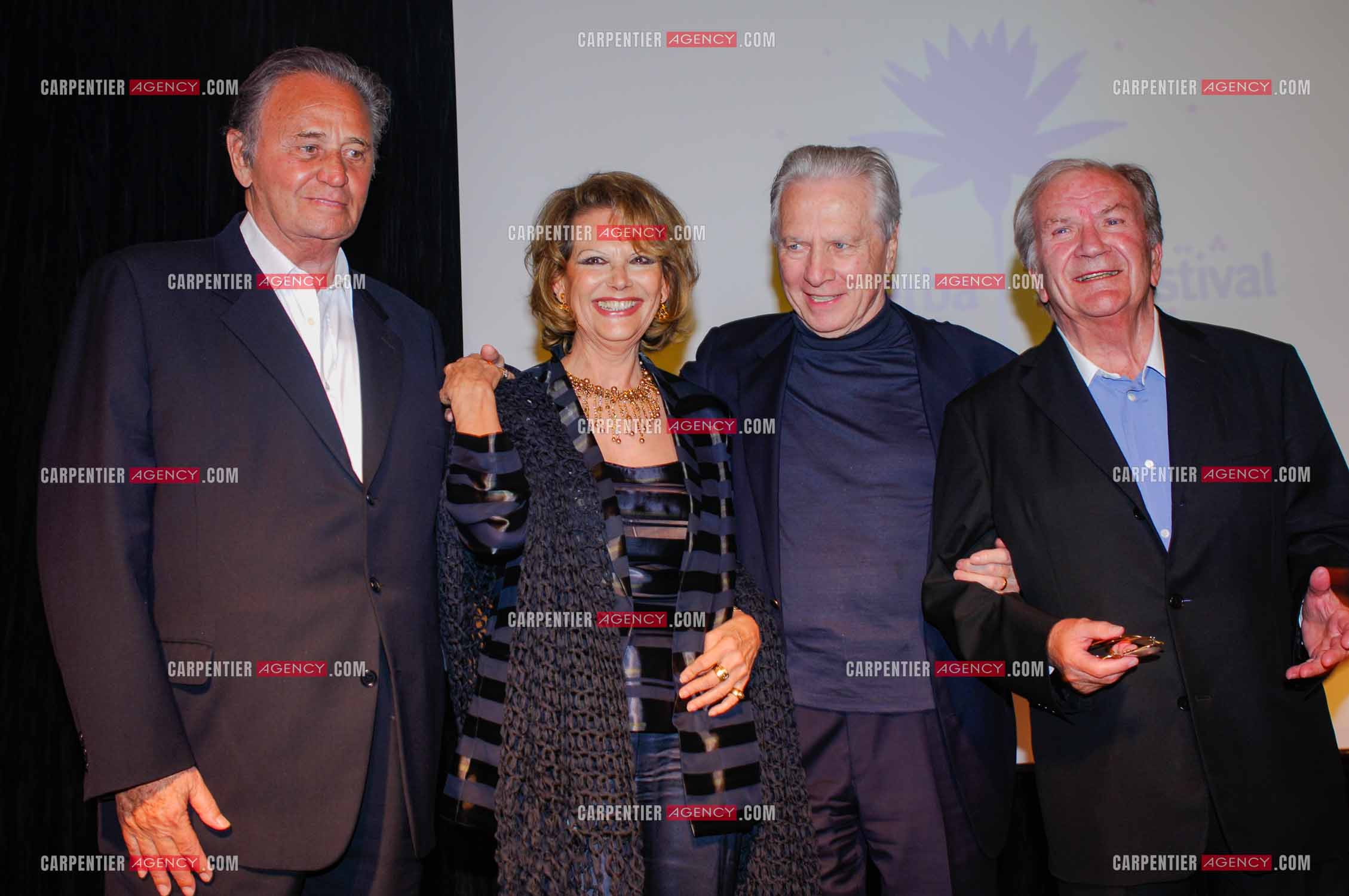 Festival du film à l'hôtel Yadis à Djerba en Tunisie du 28 au 30 Avril 2006. Roger Hanin, Claudia Cardinale, Maurice Jarre et Pierre Mondy.