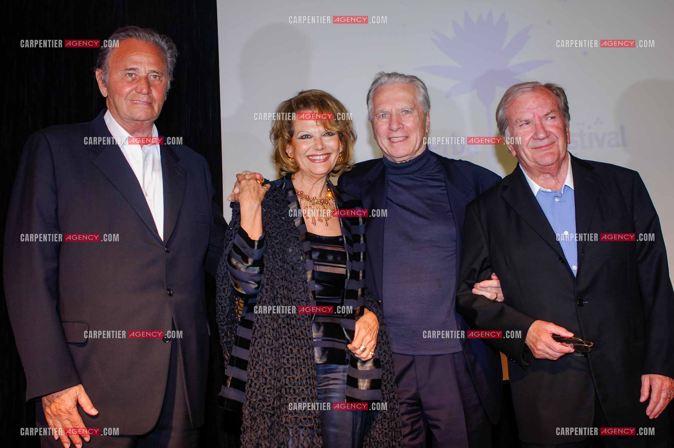Festival du film à l'hôtel Yadis à Djerba en Tunisie du 28 au 30 Avril 2006. Roger Hanin, Claudia Cardinale, Maurice Jarre et Pierre Mondy.