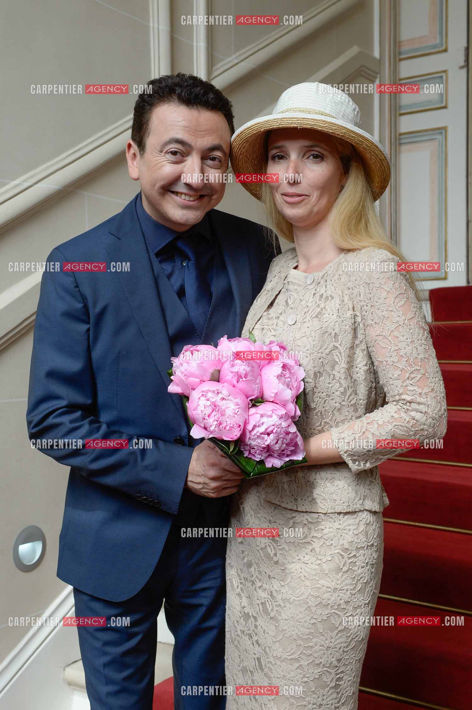 Mariage entre Claire Voyard et l'humoriste imitateur Gérald Dahan à la mairie de St Ouen  Le 12Juin 2015.      ( Exclusif )