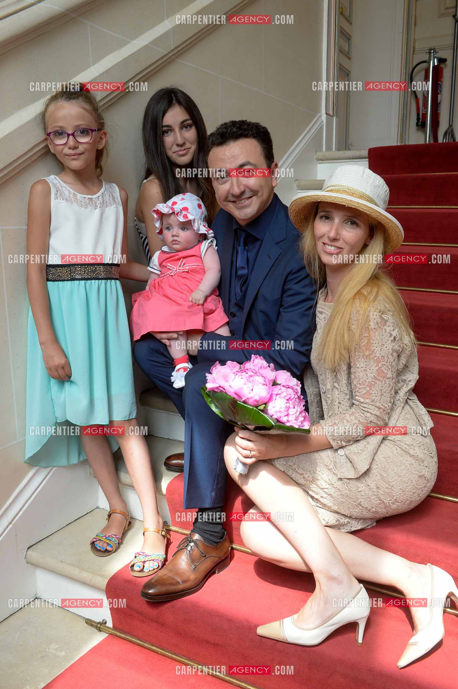 Mariage entre Claire Voyard et l'humoriste imitateur Gérald Dahan à la mairie de St Ouen  Le 12Juin 2015.      ( Exclusif )