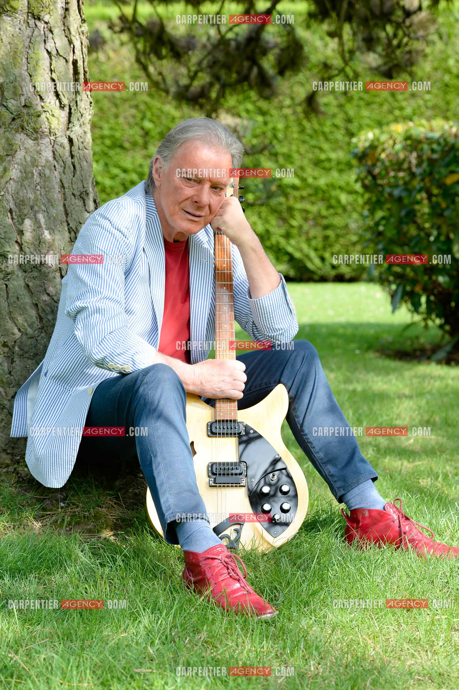 Le chanteur Herbert Léonard chez lui a Barbizon.    ( Exclusif )