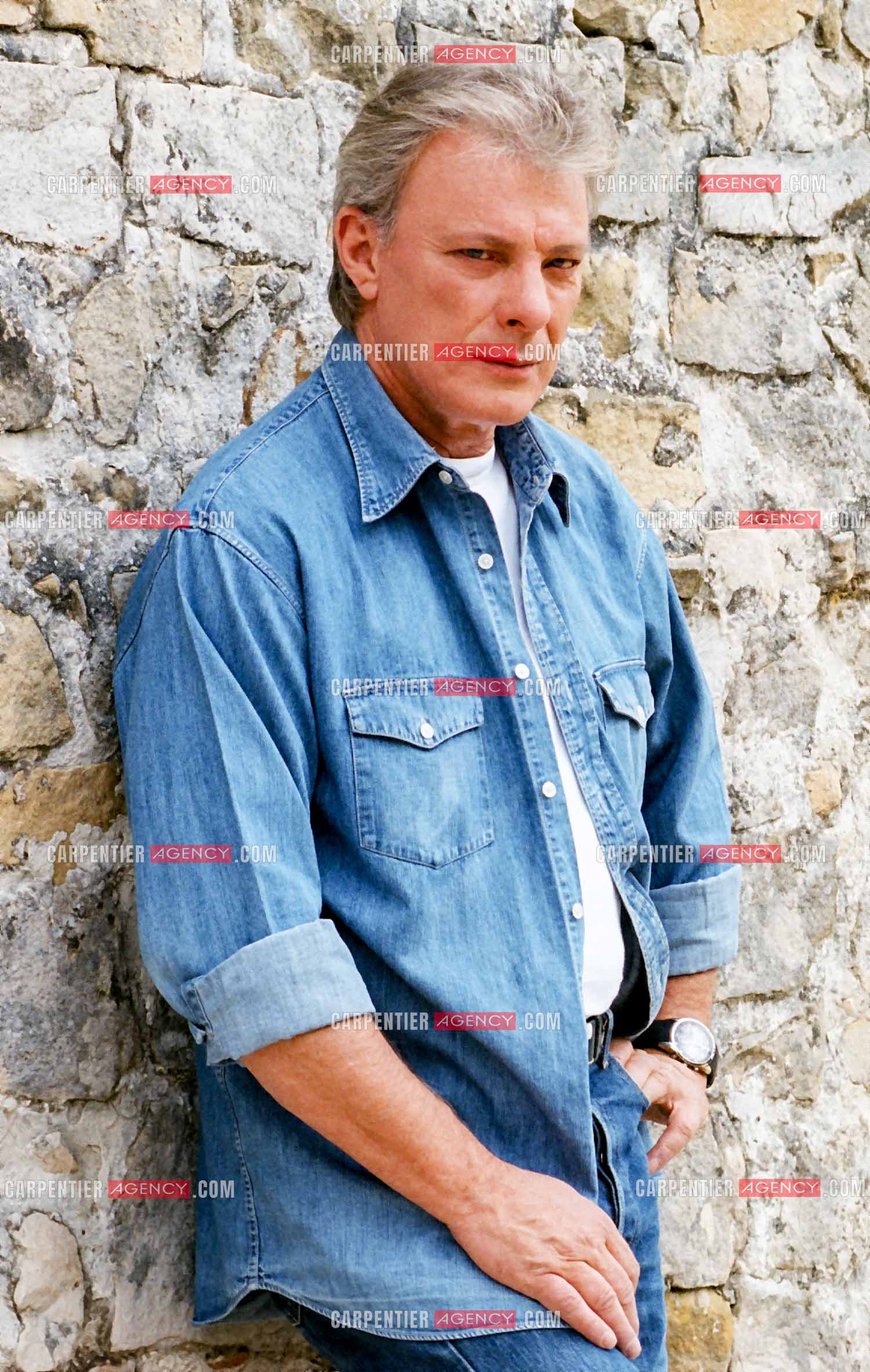 Le chanteur Herbert Léonard chez lui à Barbizon. ( Exclusif )