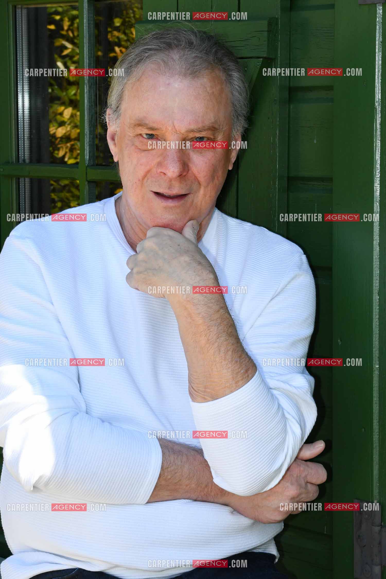 Le chanteur Herbert Léonard chez lui à Barbizon. ( Exclusif )