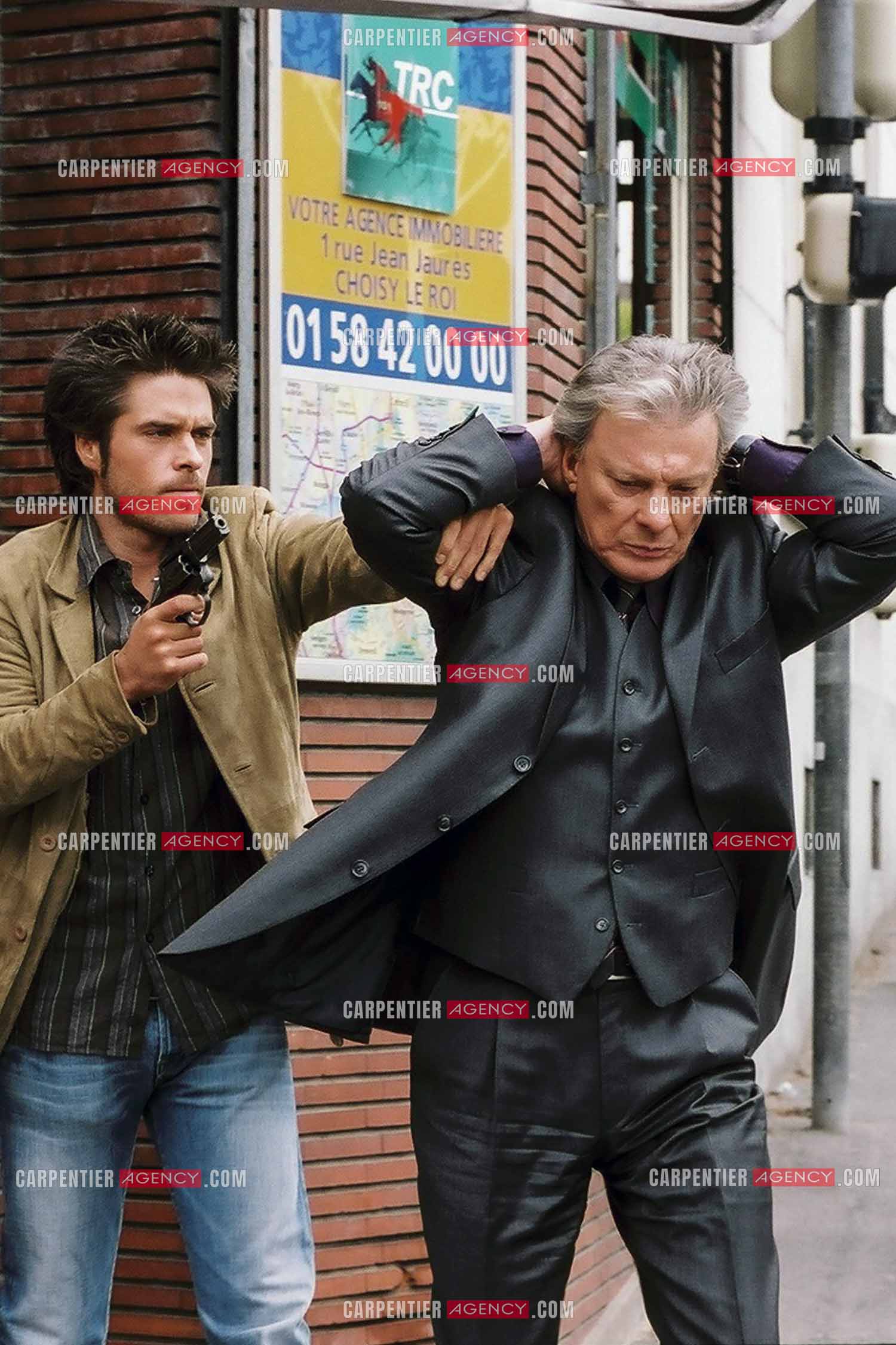 Herbert Léonard et l'acteur Anthony Dupray sur le tournage de la série Navarro.     ( Exclusif )