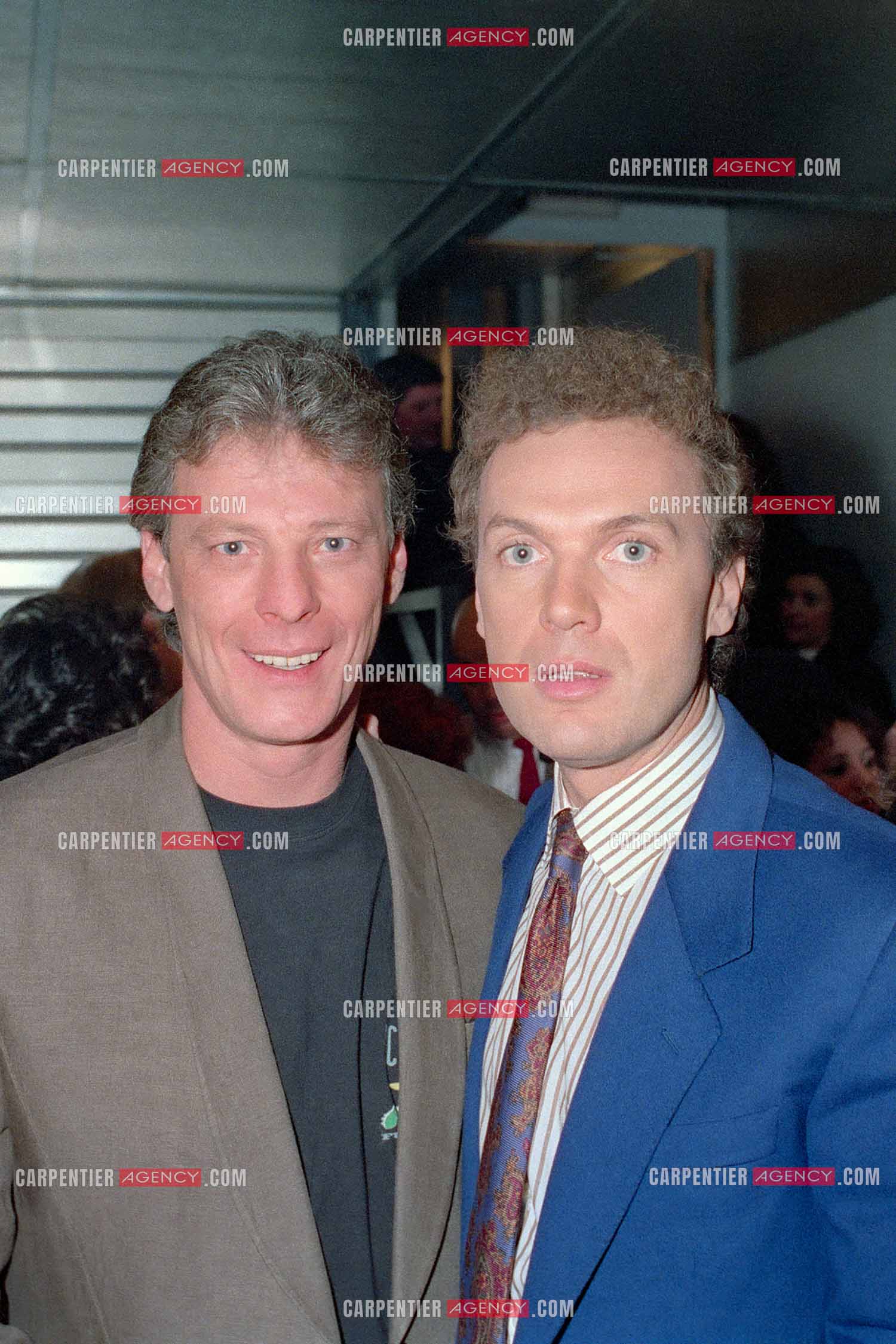 Le chanteur Herbert Léonard invité spécial pour l'émission “ Avis de Recherche “ en 1990. Parmis les invités, son ami Julien Lepers.   ( Exclusif )