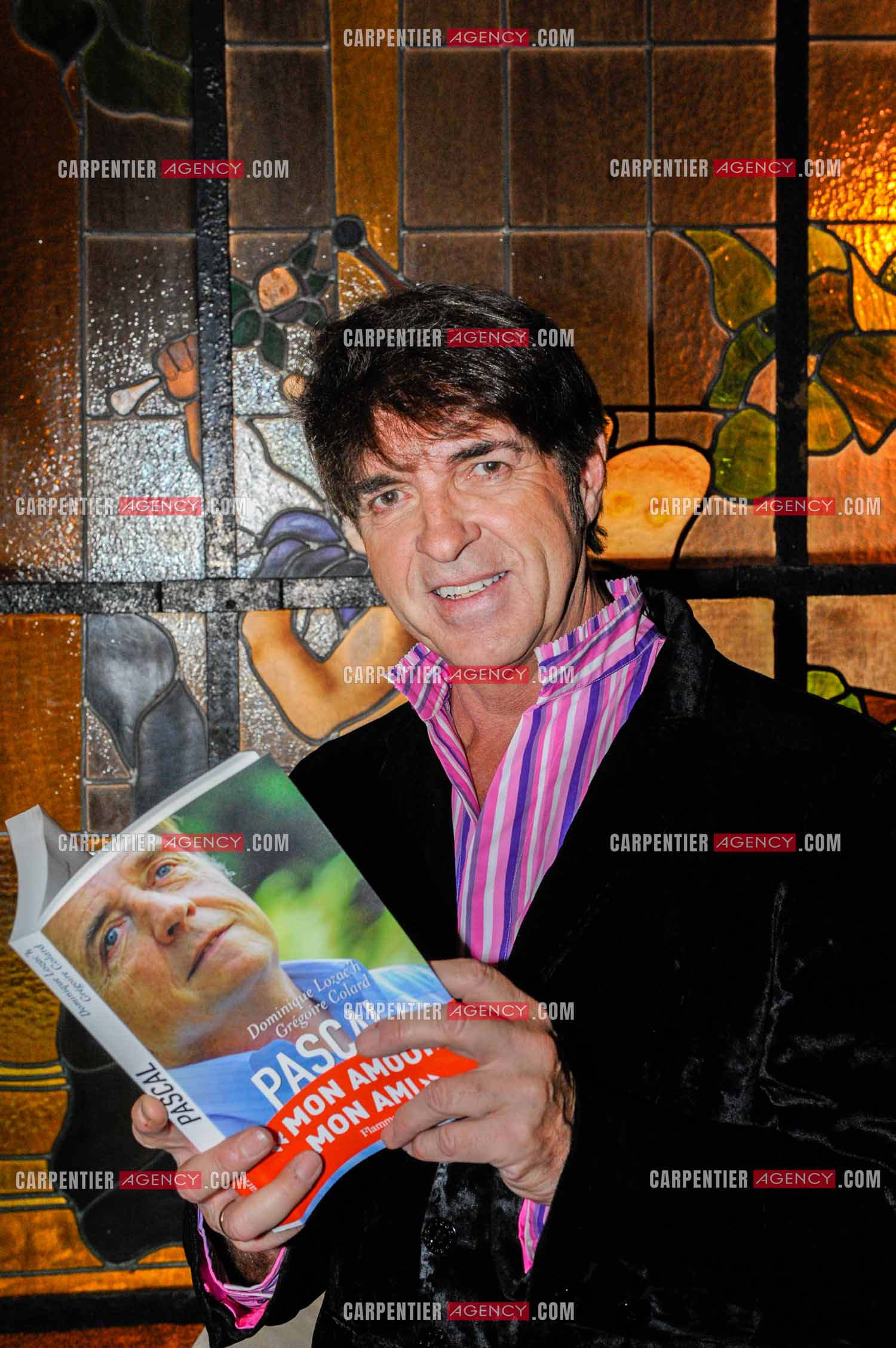 Sortie du livre sur l'animateur Pascal Sevran au Trianon à Paris. Le livre " PASCAL MON AMOUR, MON AMI “ signé des deux auteurs Grégoire Colard et Dominique Lozac'h paru aux éditions Flammarion. L'auteur Grégoire Colard.