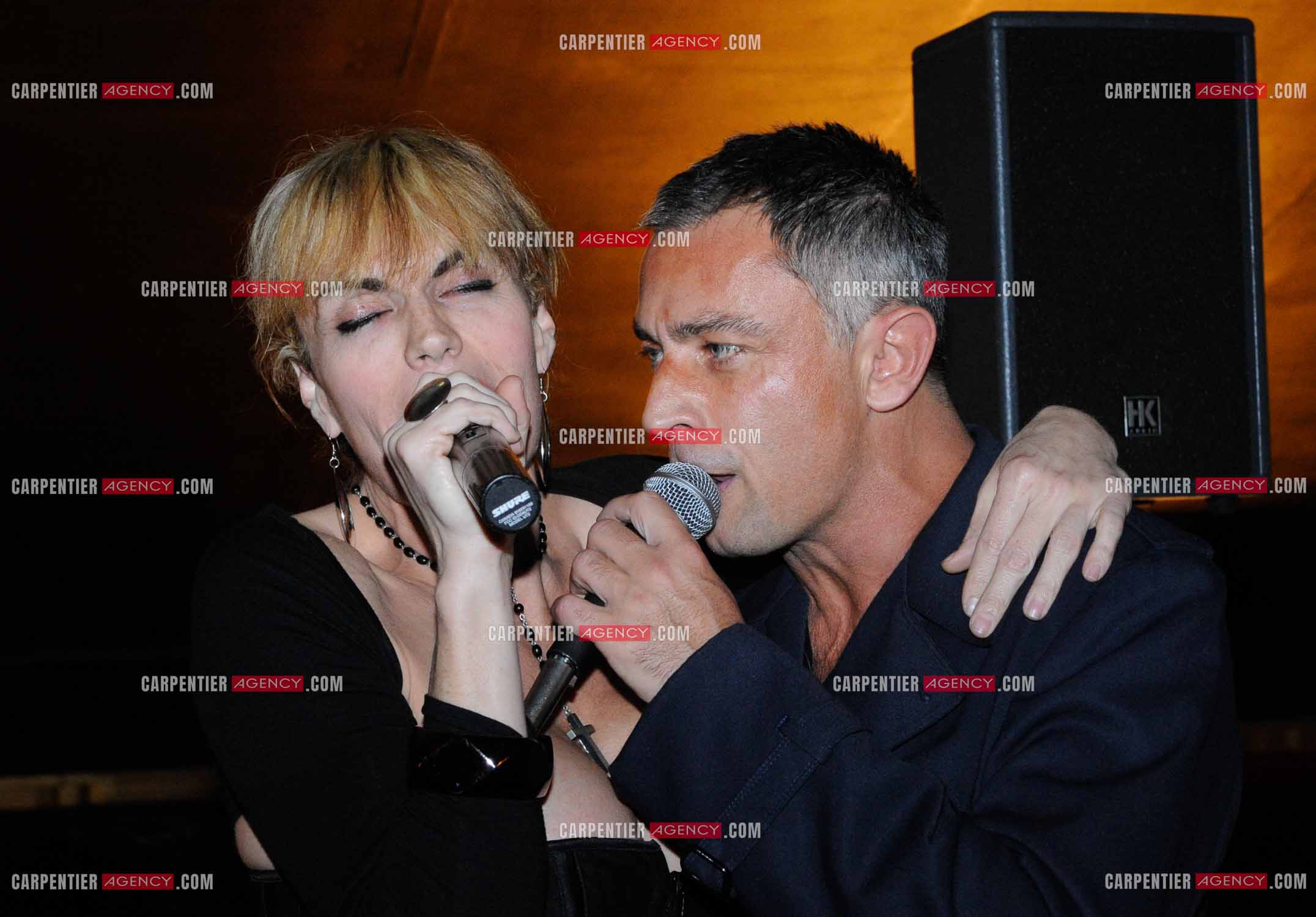 Sortie du livre sur l'animateur Pascal Sevran au Trianon à Paris. Le livre " PASCAL MON AMOUR, MON AMI “ signé des deux auteurs Grégoire Colard et Dominique Lozac'h paru aux éditions Flammarion. L'acteur Frédéric Deban en duo avec un chanteur transgenre.                         ( Exclusif )