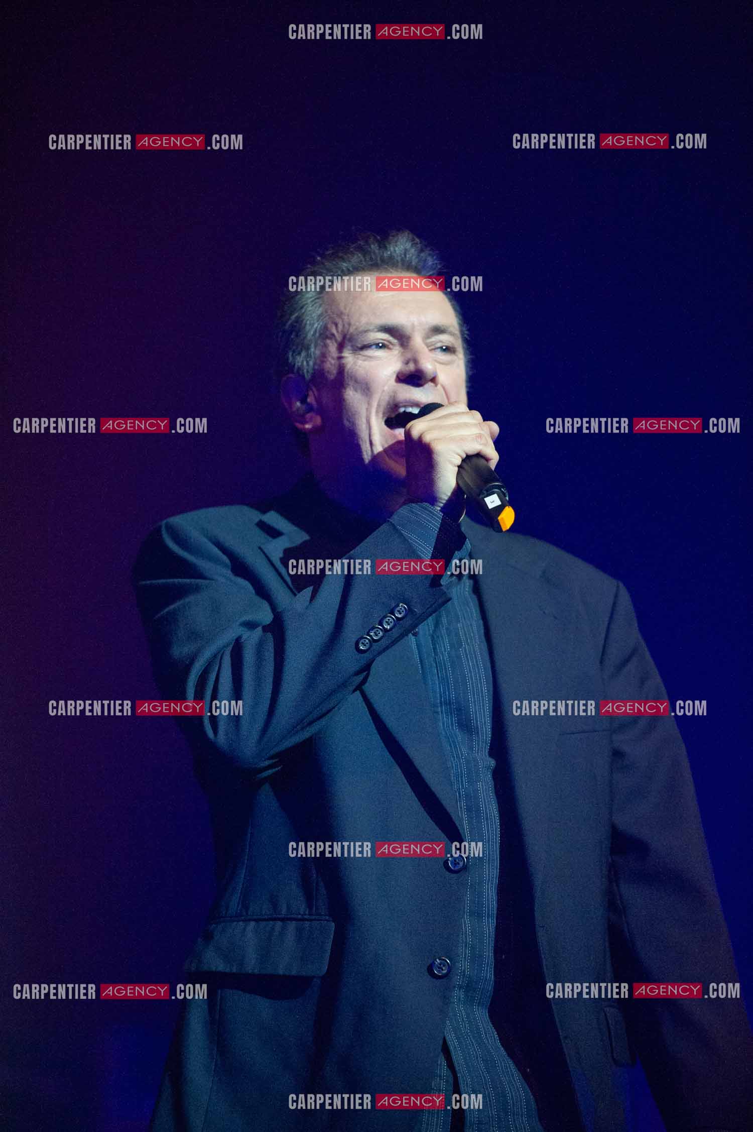 Le chanteur Richard Sanderson connu pour son tube “ Reality “ titre qui figure dans la bande originale du film "La Boum" dans la tournée RFM LOVE 80 au Zénith de Paris en 2010.      ( Exclusif )