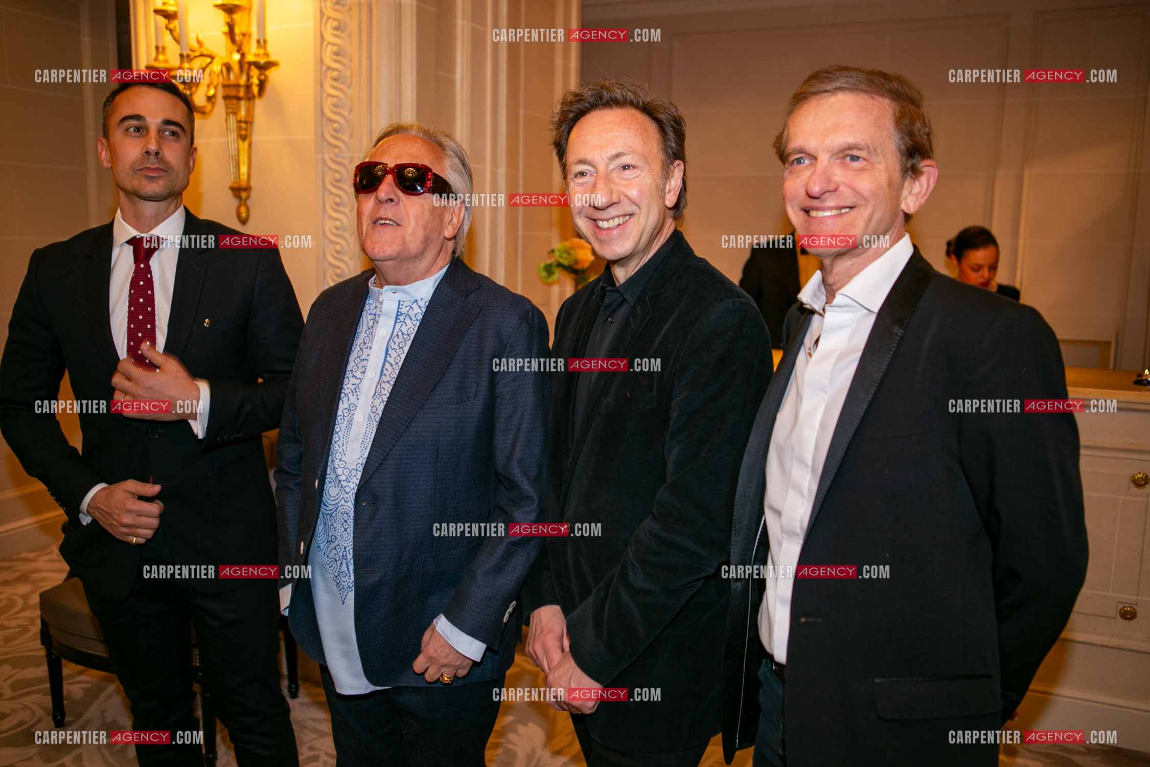 Soirée de Gala des Stéthos d'Or 2025 à l'Hôtel George V à Paris le 24 Mars 2025. Yori Bailleres, Gilbert Montagné, Stéphane Bern et le docteur Frédéric Saldmann.