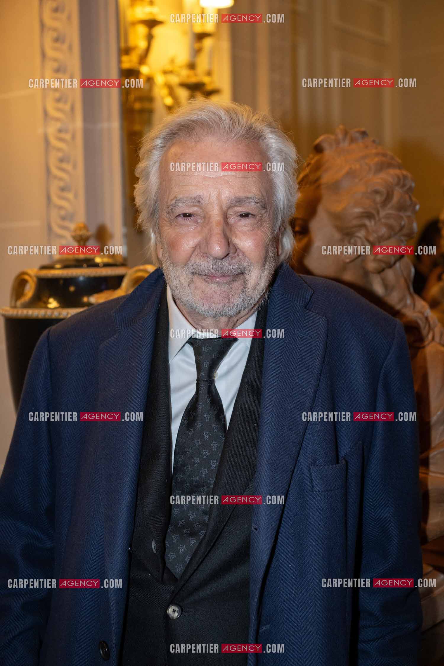 Soirée de Gala des Stéthos d'Or 2024 à l'Hôtel George V à Paris le 18 Mars 2024. L'acteur Pierre Arditi.