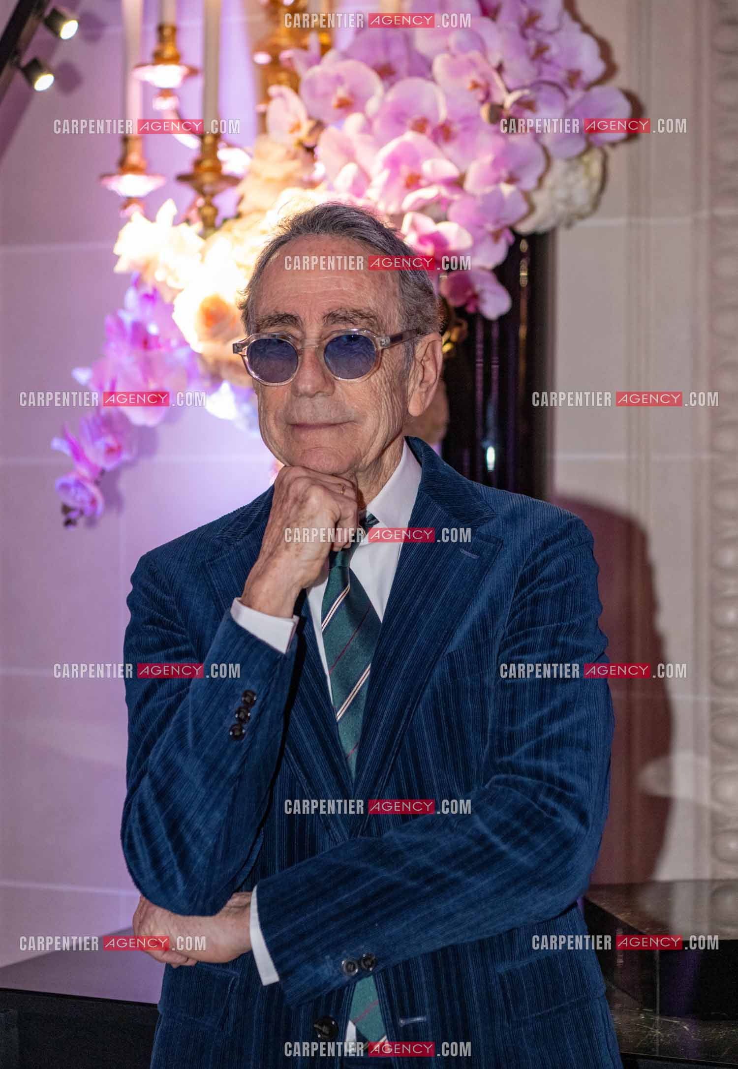 Soirée de Gala des Stéthos d'Or 2024 à l'Hôtel George V à Paris le 18 Mars 2024. Le chanteur Alain Chamfort.