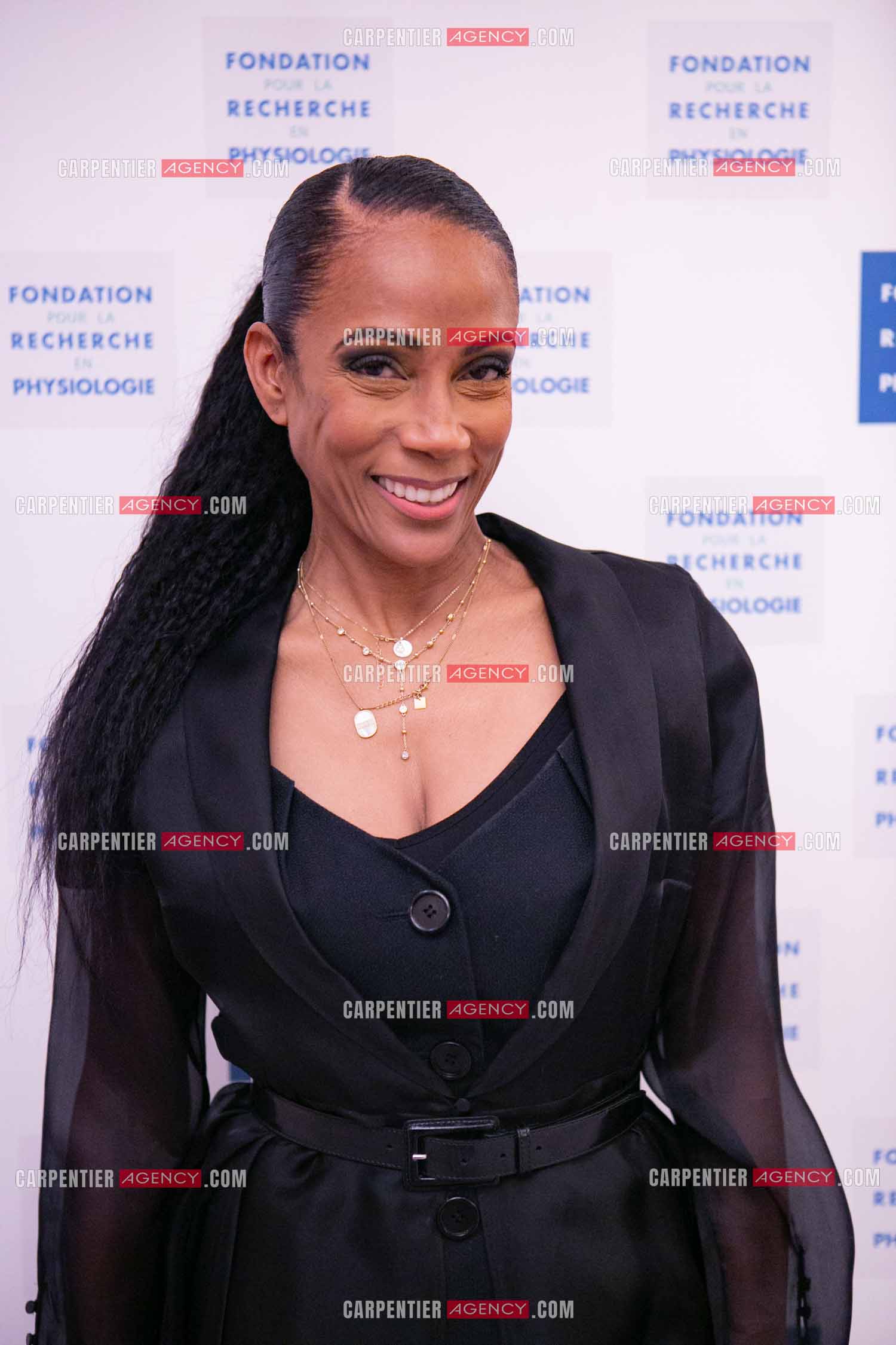 Soirée de Gala des Stéthos d'Or 2025 à l'Hôtel George V à Paris le 24 Mars 2025. L'animatrice Christine Kelly.