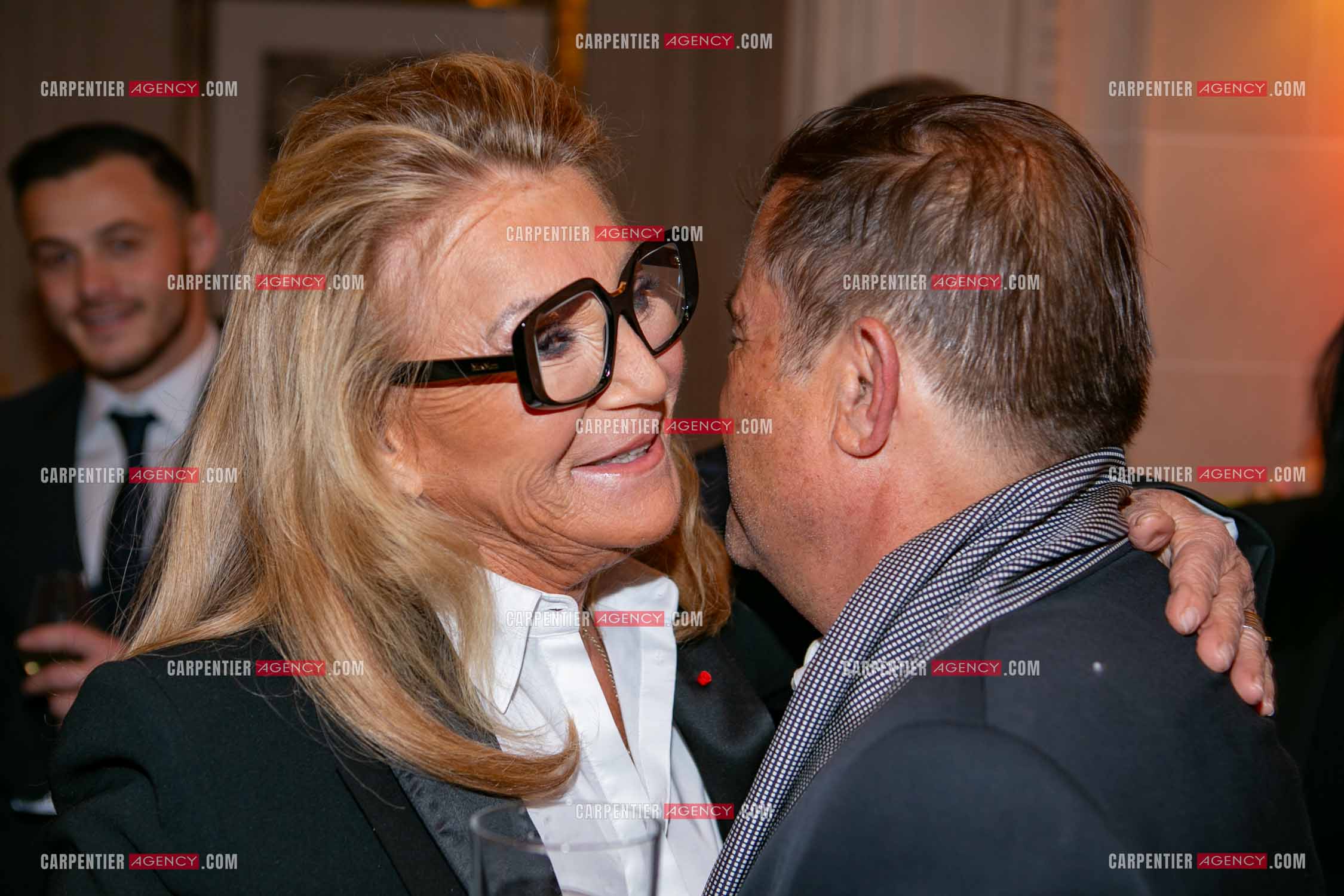 Soirée de Gala des Stéthos d'Or 2025 à l'Hôtel George V à Paris le 24 Mars 2025. La chanteuse Sheila et Franck Appietto le PDG de C8.