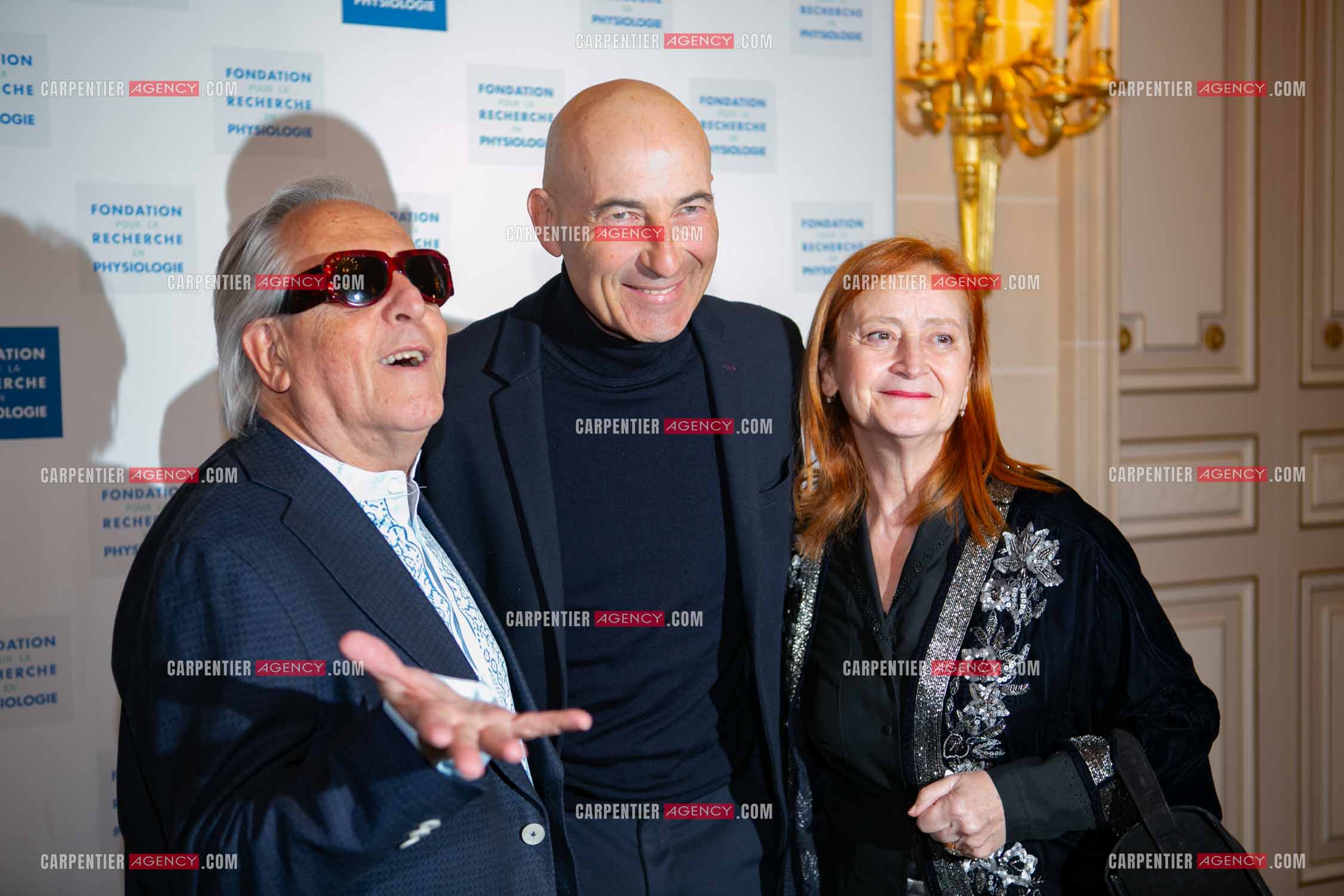Soirée de Gala des Stéthos d'Or 2025 à l'Hôtel George V à Paris le 24 Mars 2025. Gilbert Montagné, Nicolas Canteloup et Nikole Montagné.