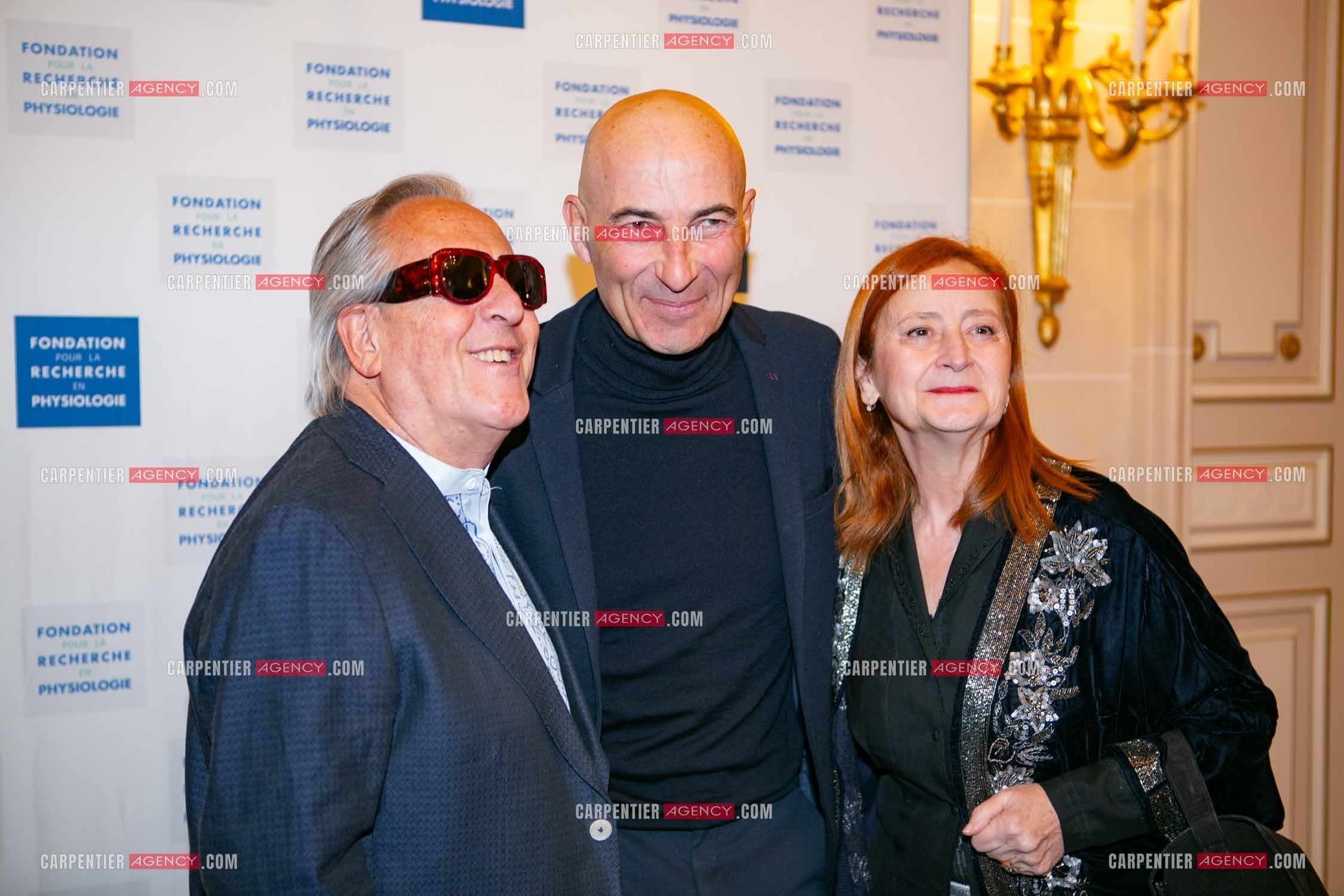 Soirée de Gala des Stéthos d'Or 2025 à l'Hôtel George V à Paris le 24 Mars 2025. Gilbert Montagné, Nicolas Canteloup et Nikole Montagné.